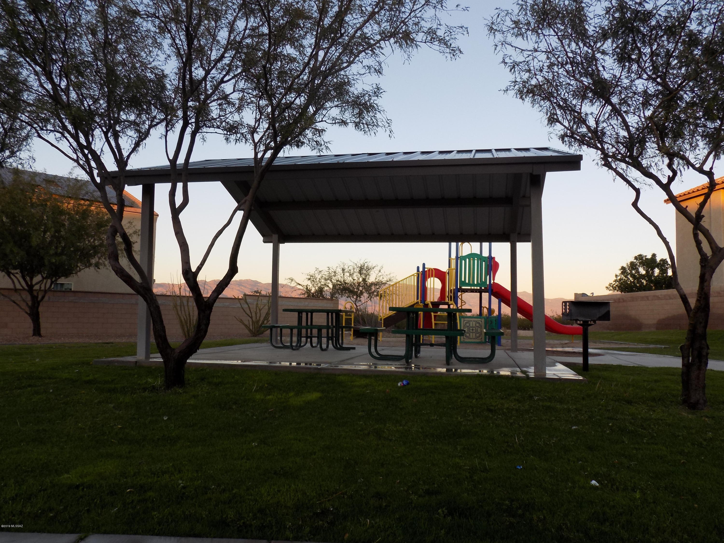 Vista Del Lago (1-123) - Residential