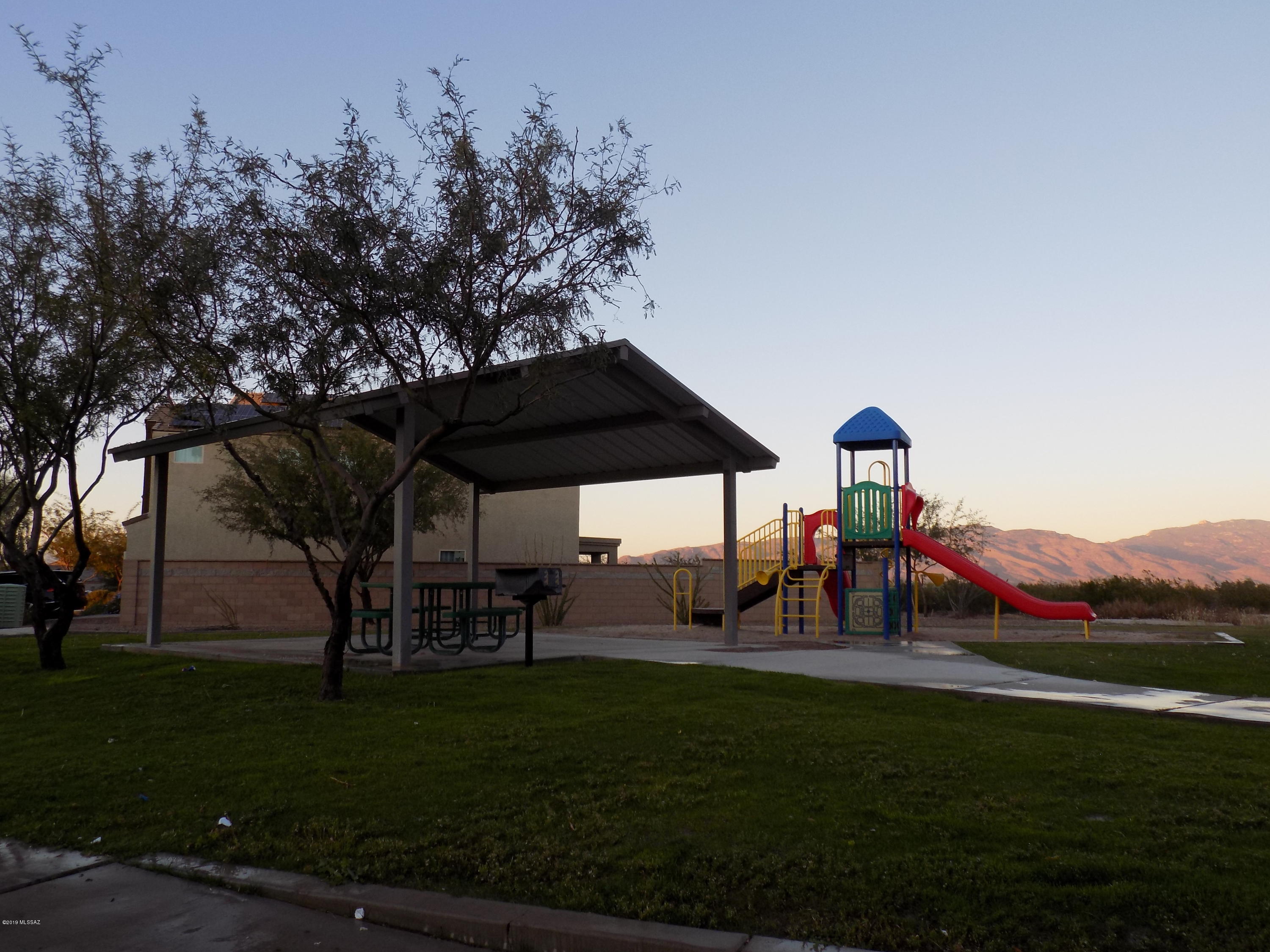 Vista Del Lago (1-123) - Residential