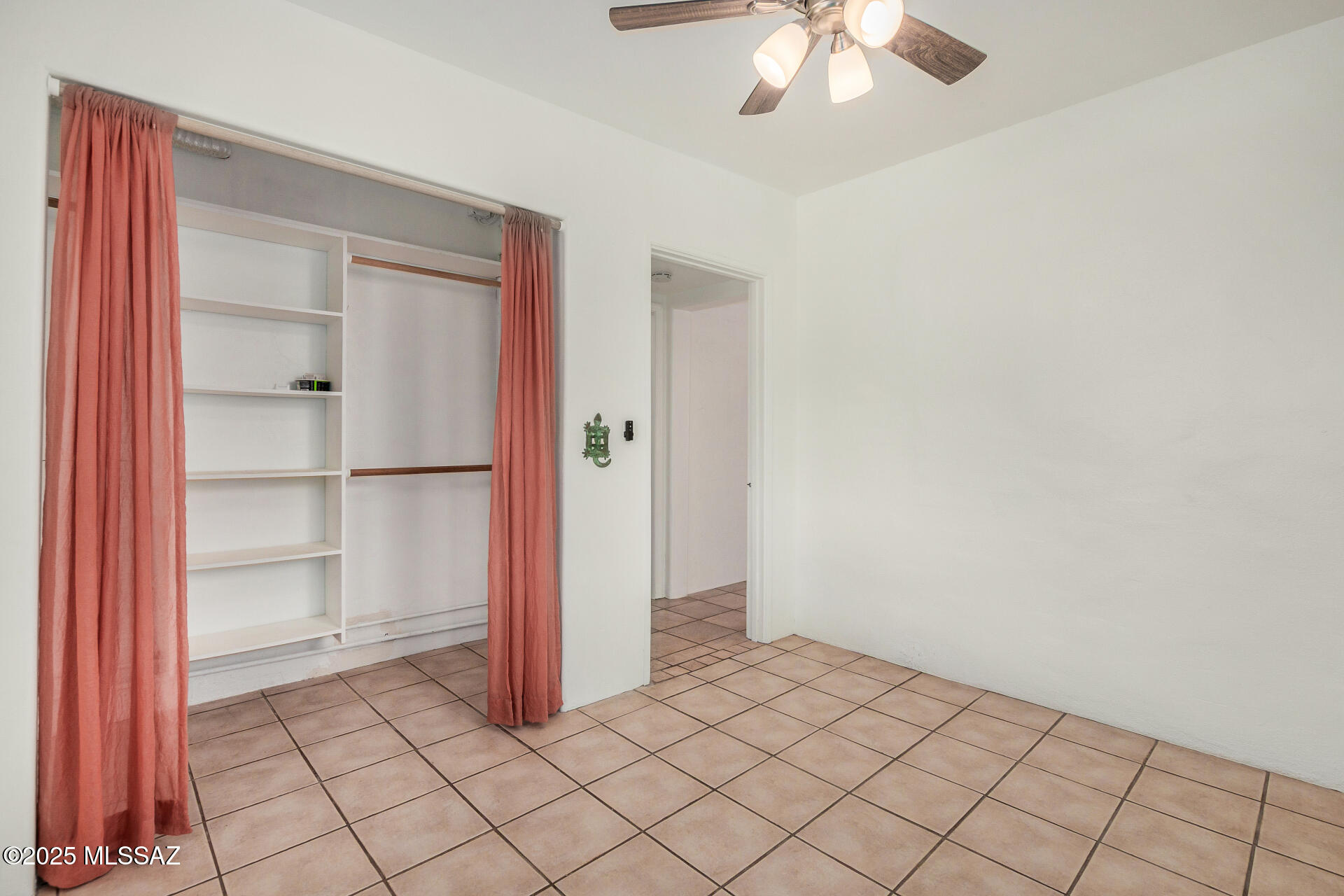 Catalina Poultry Acres NO 1 - Residential