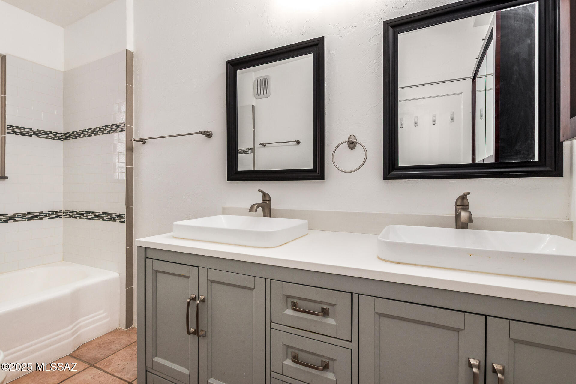 Catalina Poultry Acres NO 1 - Residential