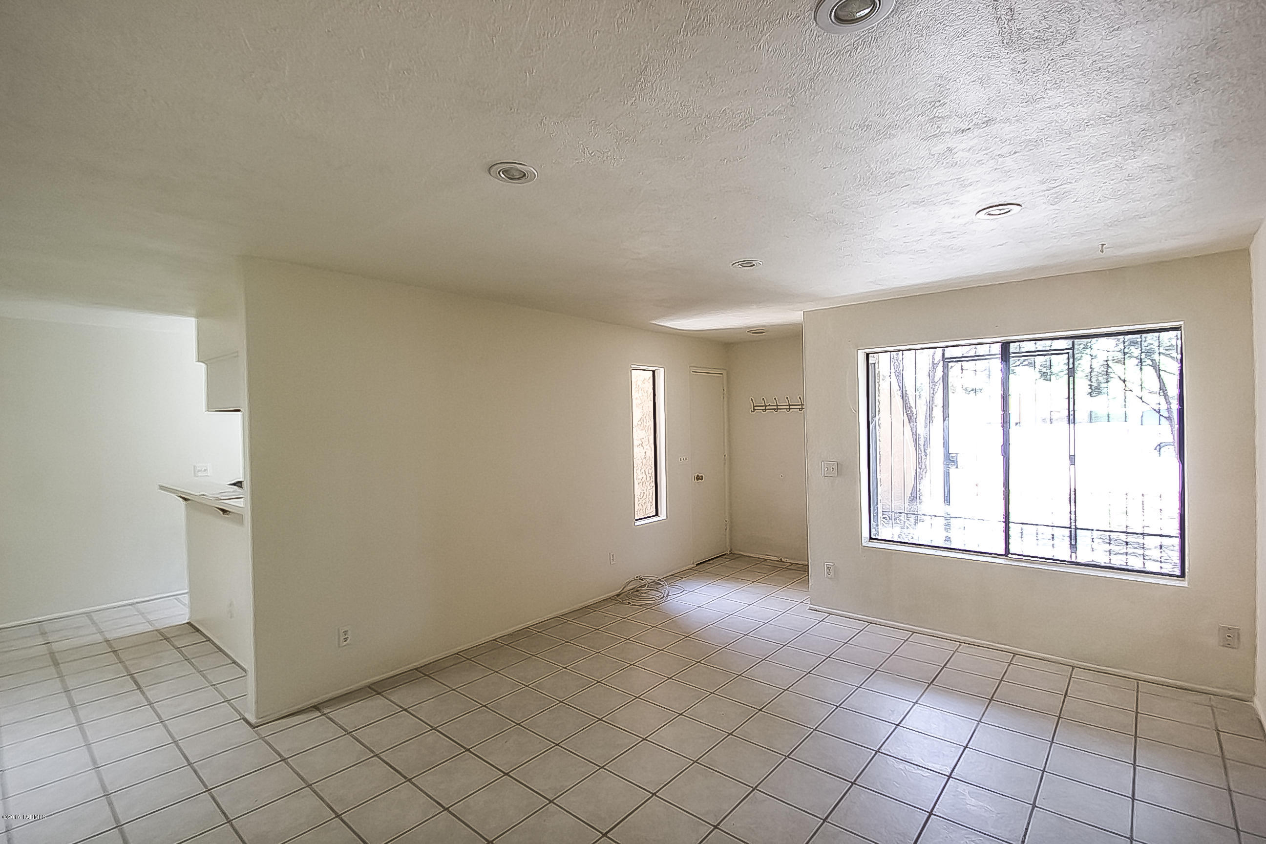 Centre View Town Homes (1-11) - Residential