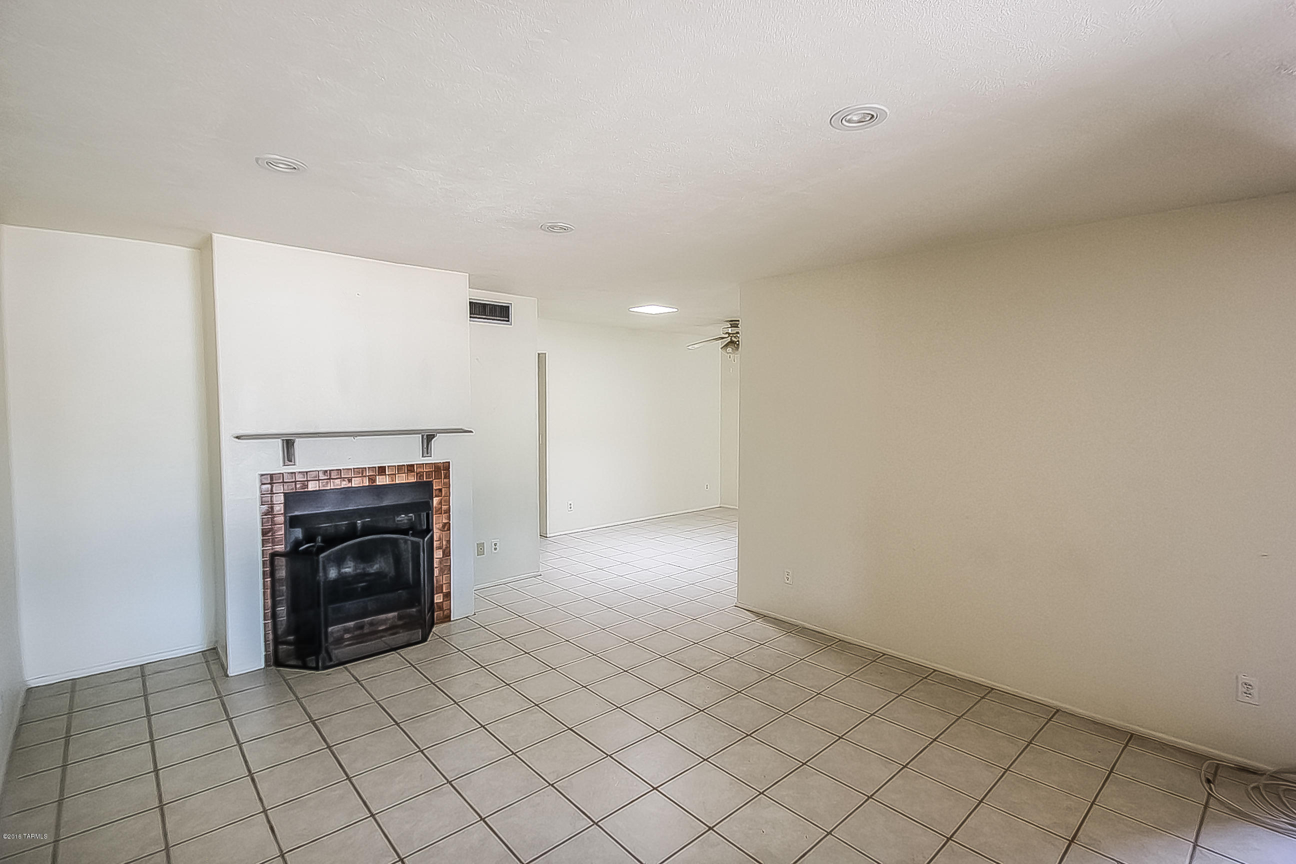 Centre View Town Homes (1-11) - Residential