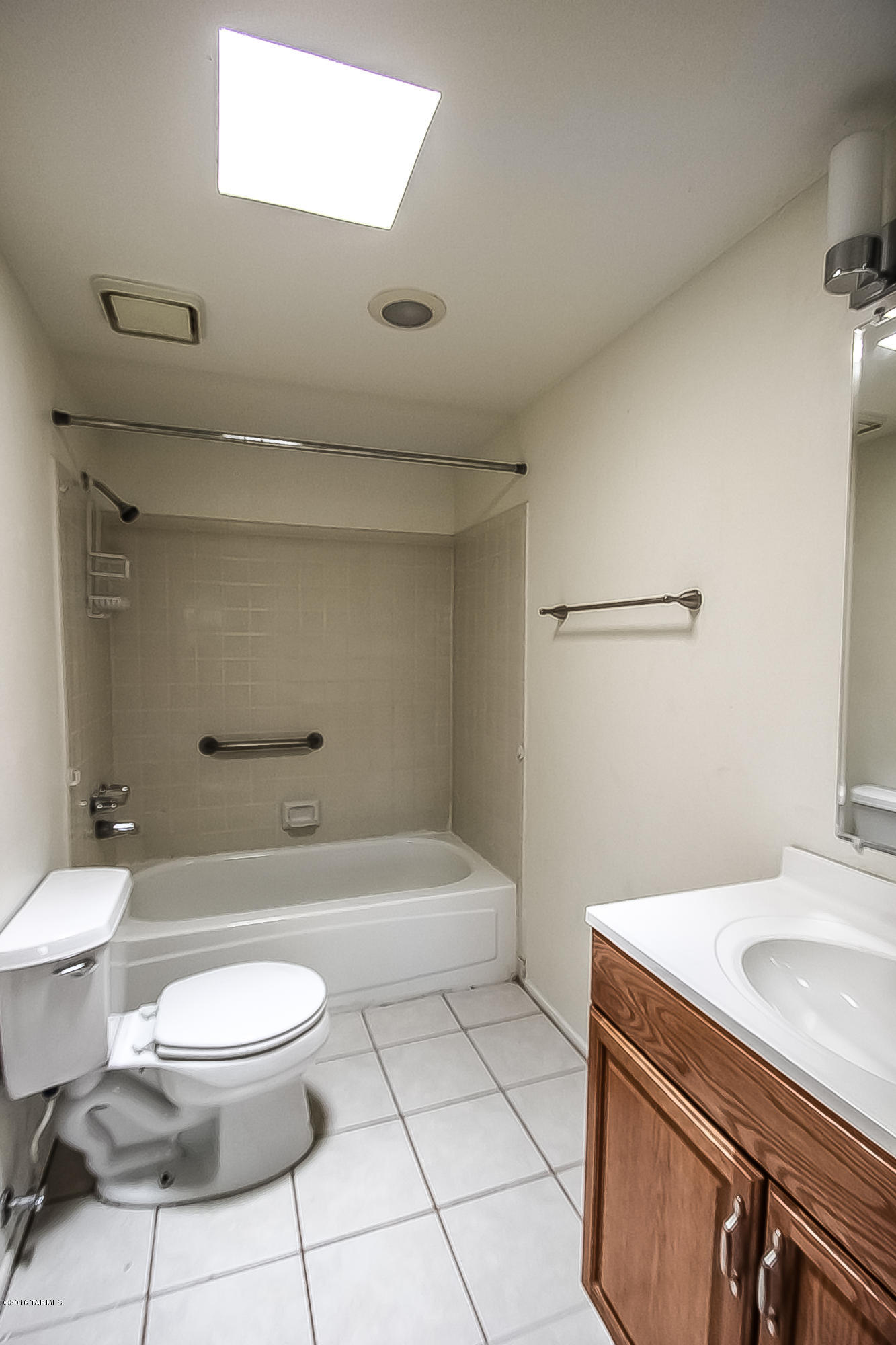 Centre View Town Homes (1-11) - Residential