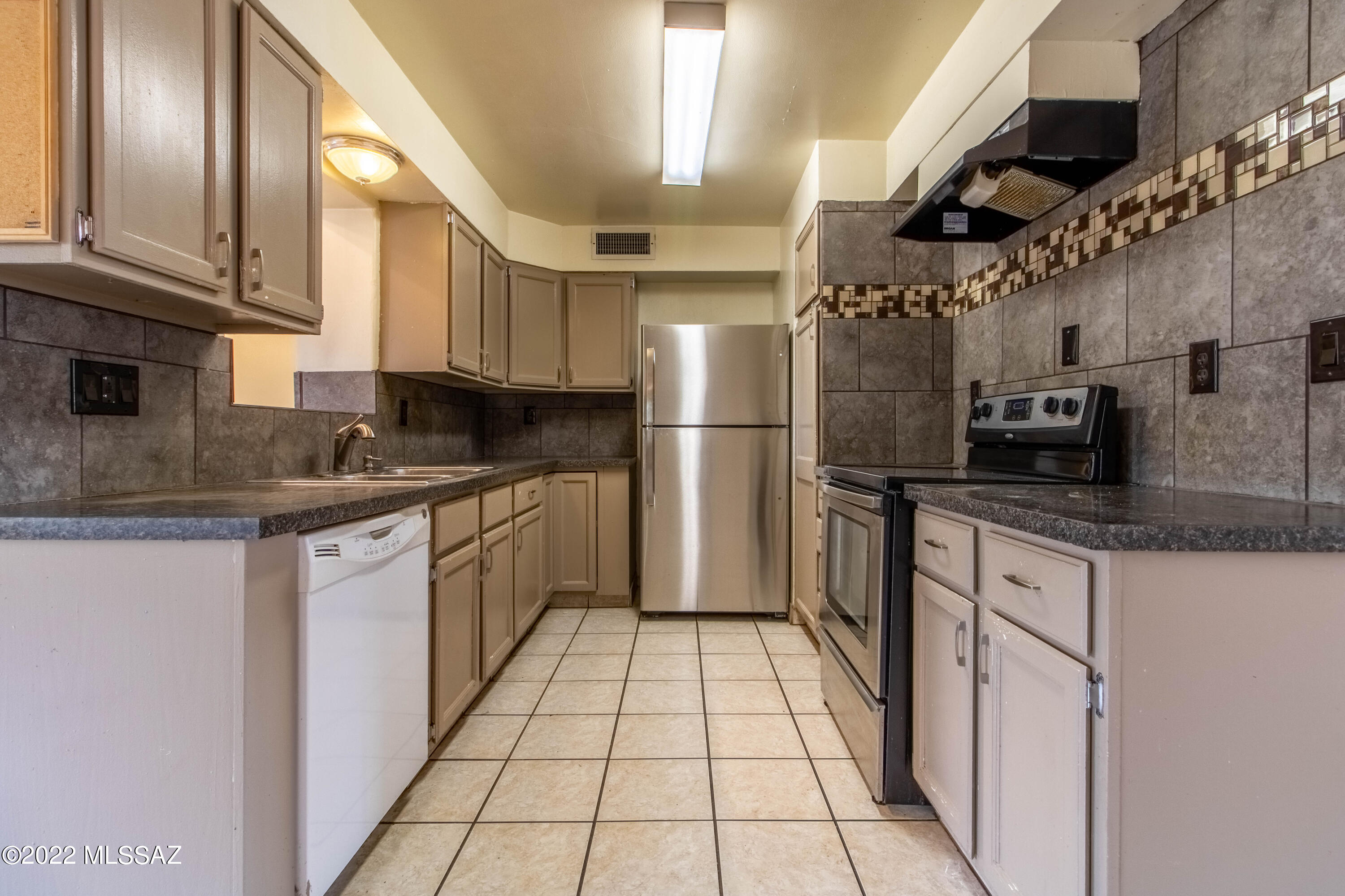 Terra De Francisco - Residential Lease