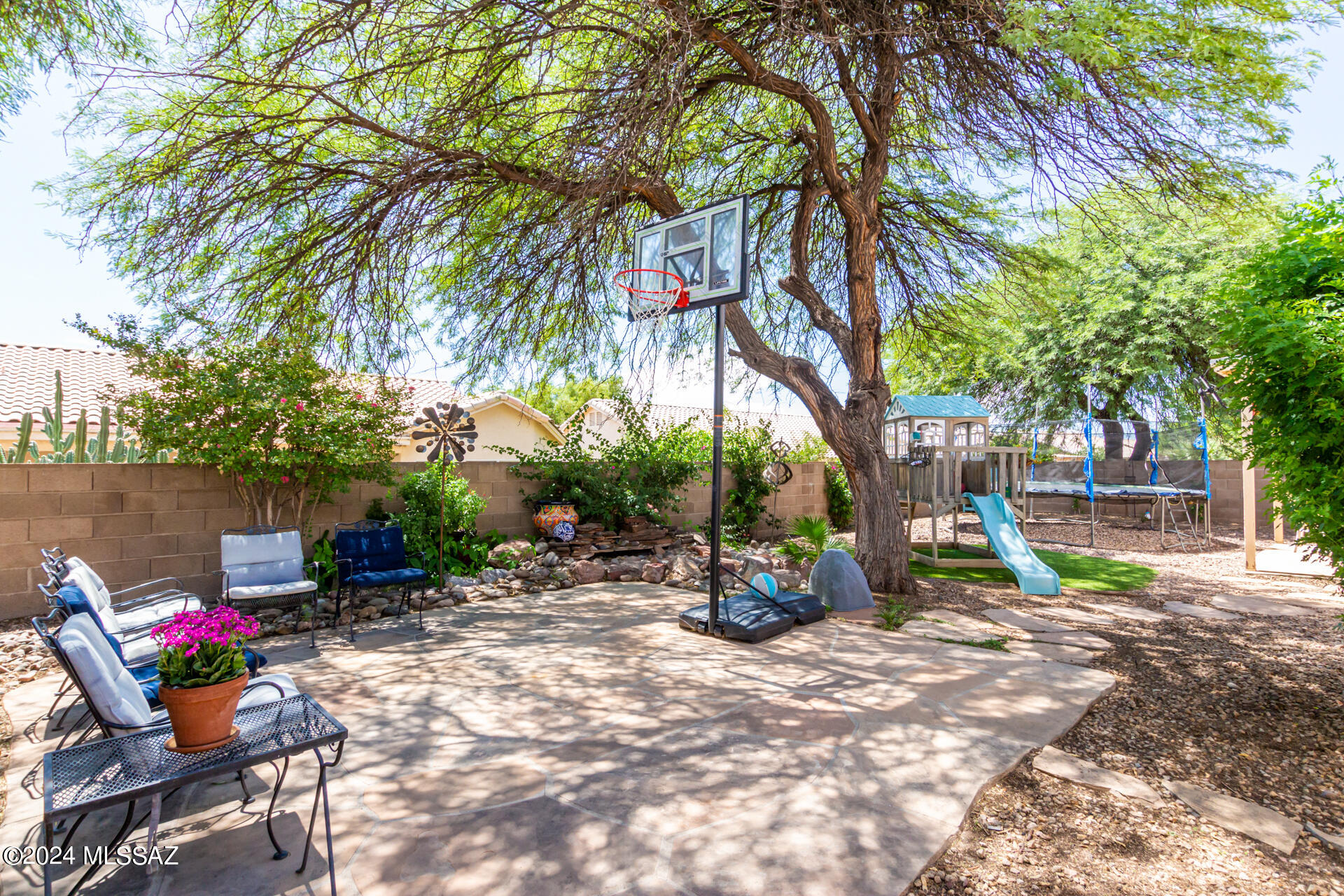 Hacienda Del Oro (1-879) - Residential