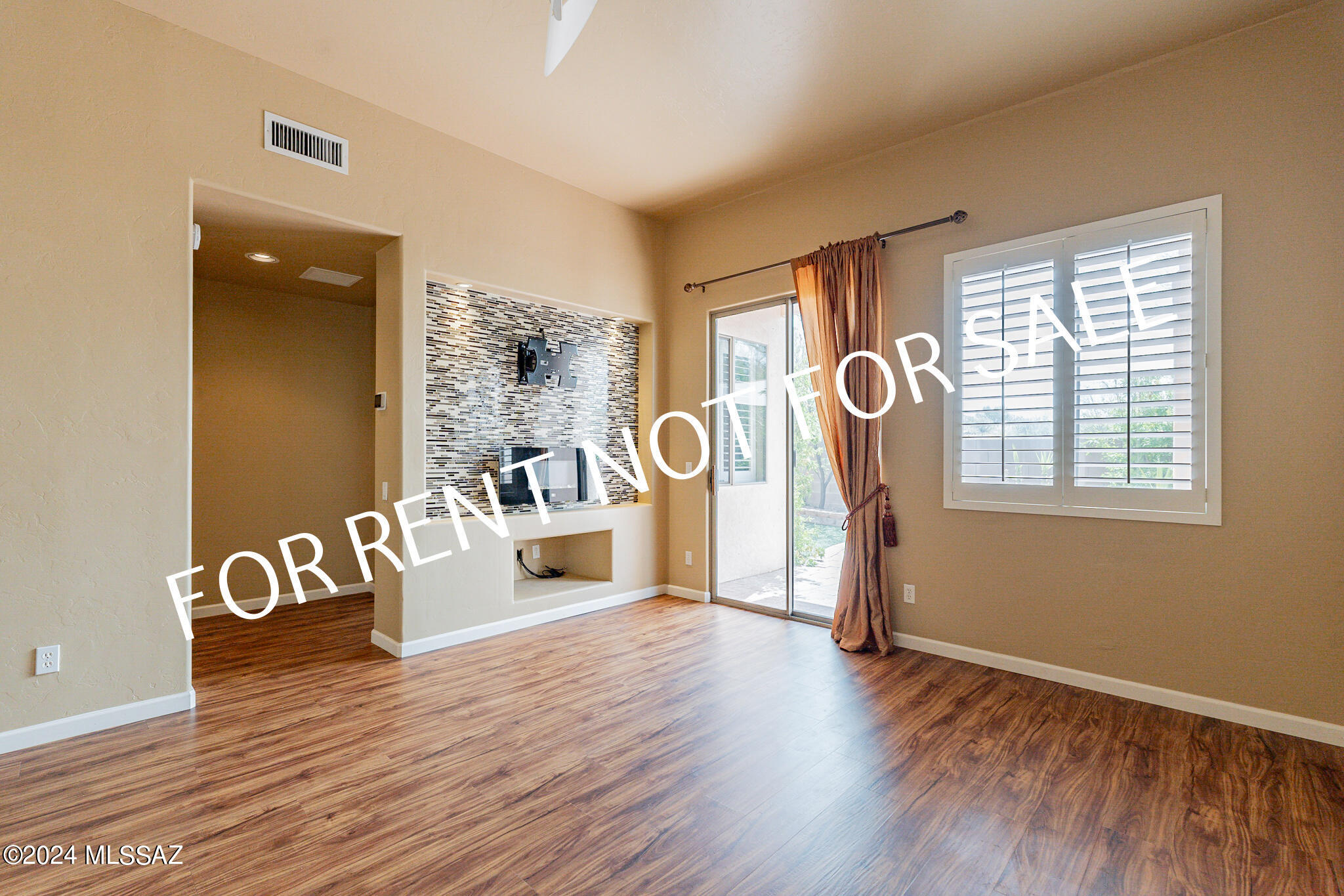 Rancho Lomas (1-81) - Residential Lease