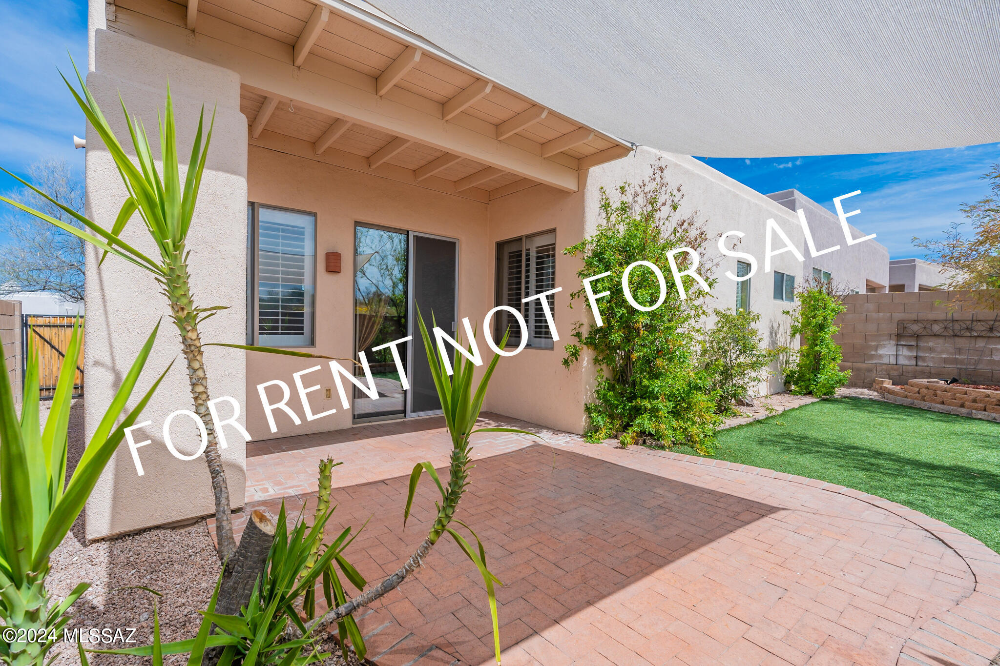 Rancho Lomas (1-81) - Residential Lease
