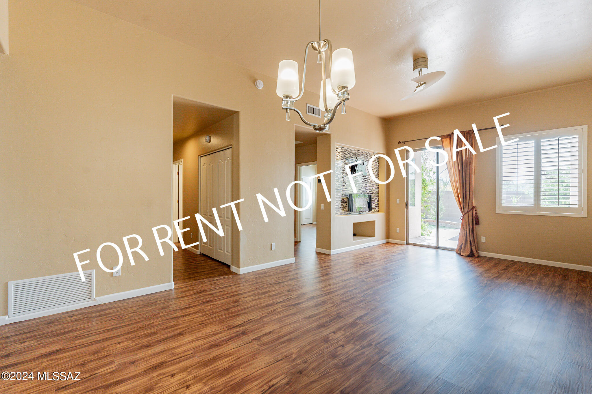 Rancho Lomas (1-81) - Residential Lease