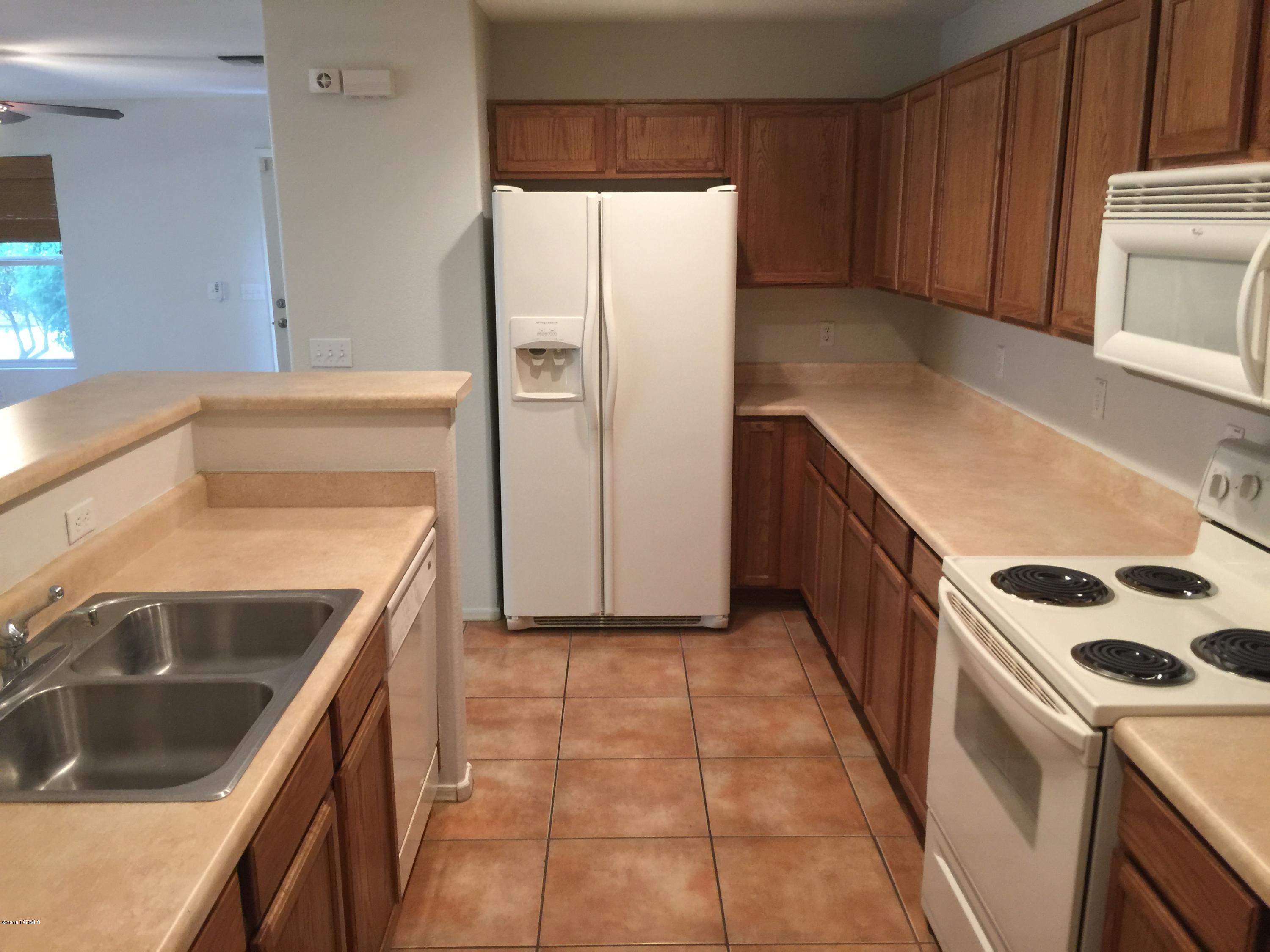 Catalina Vistas - Residential Lease