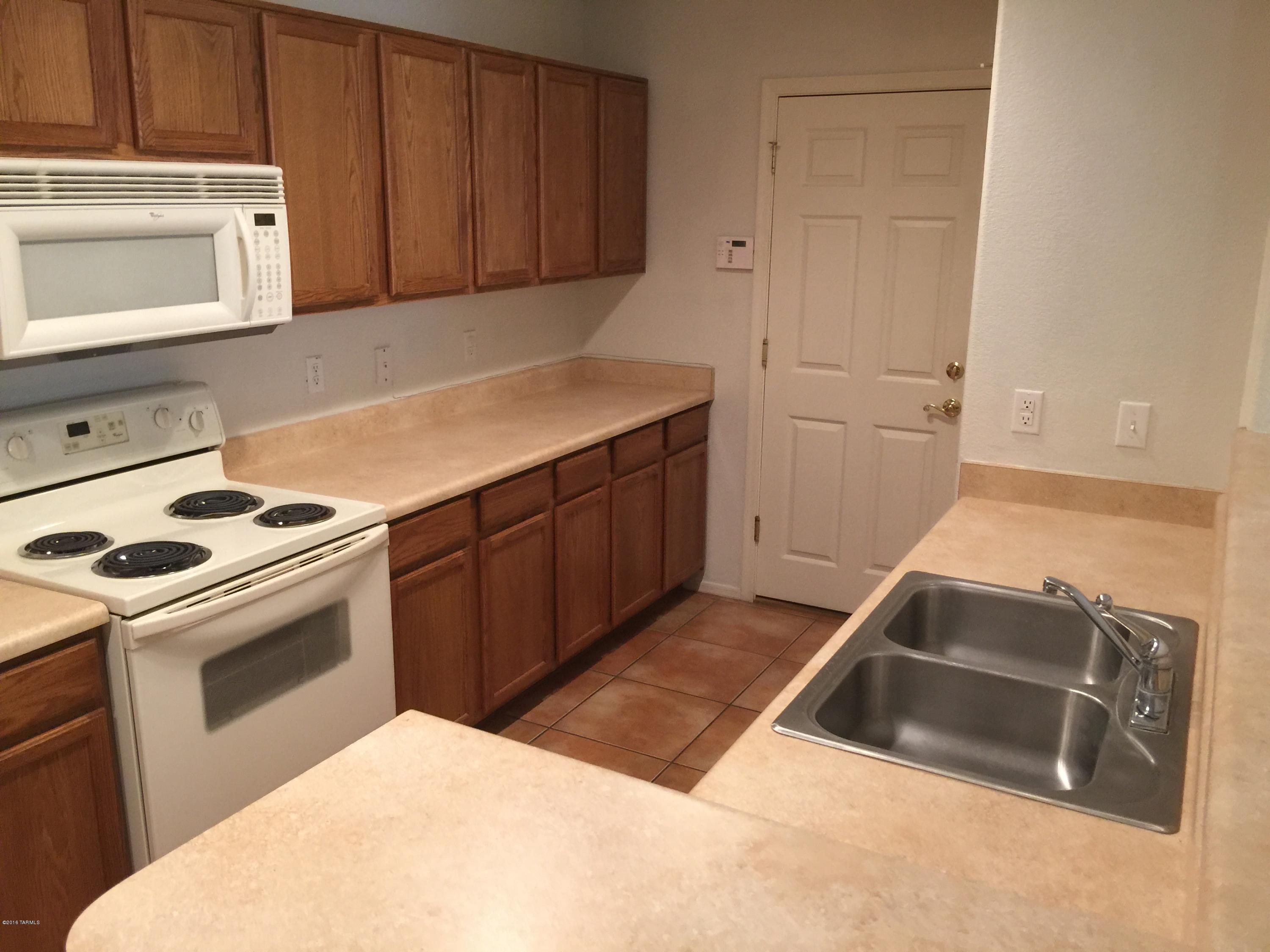 Catalina Vistas - Residential Lease