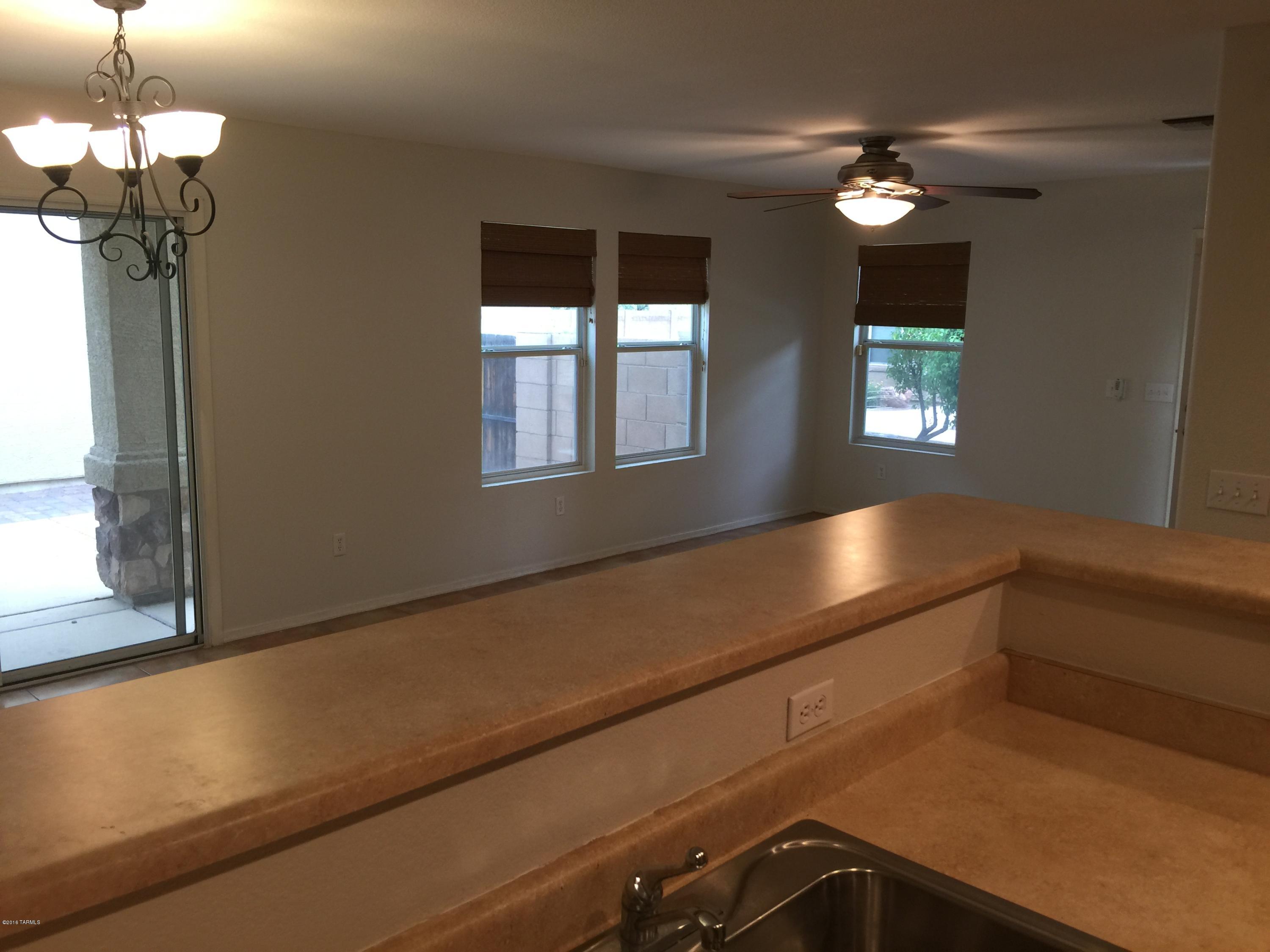 Catalina Vistas - Residential Lease