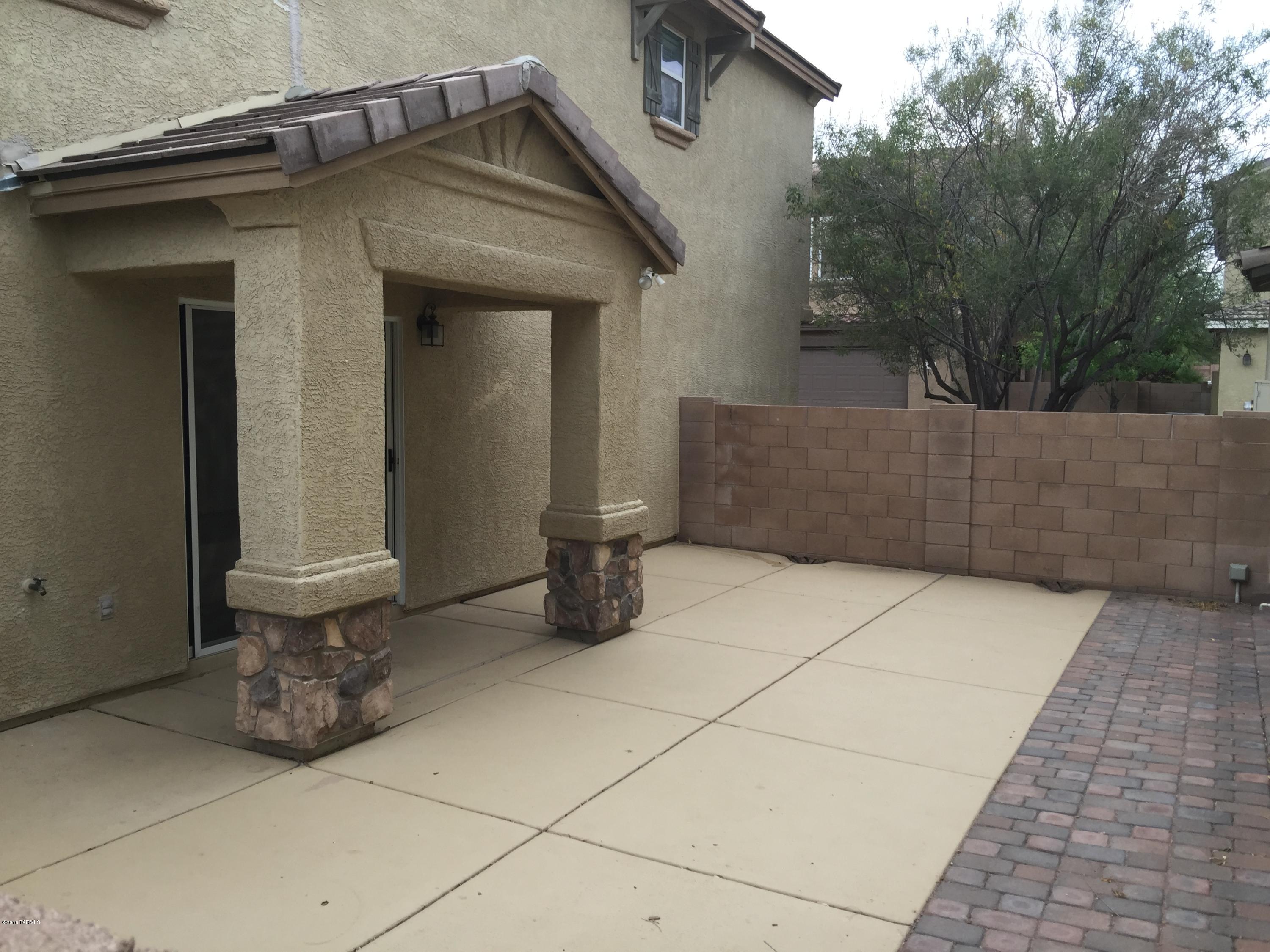 Catalina Vistas - Residential Lease
