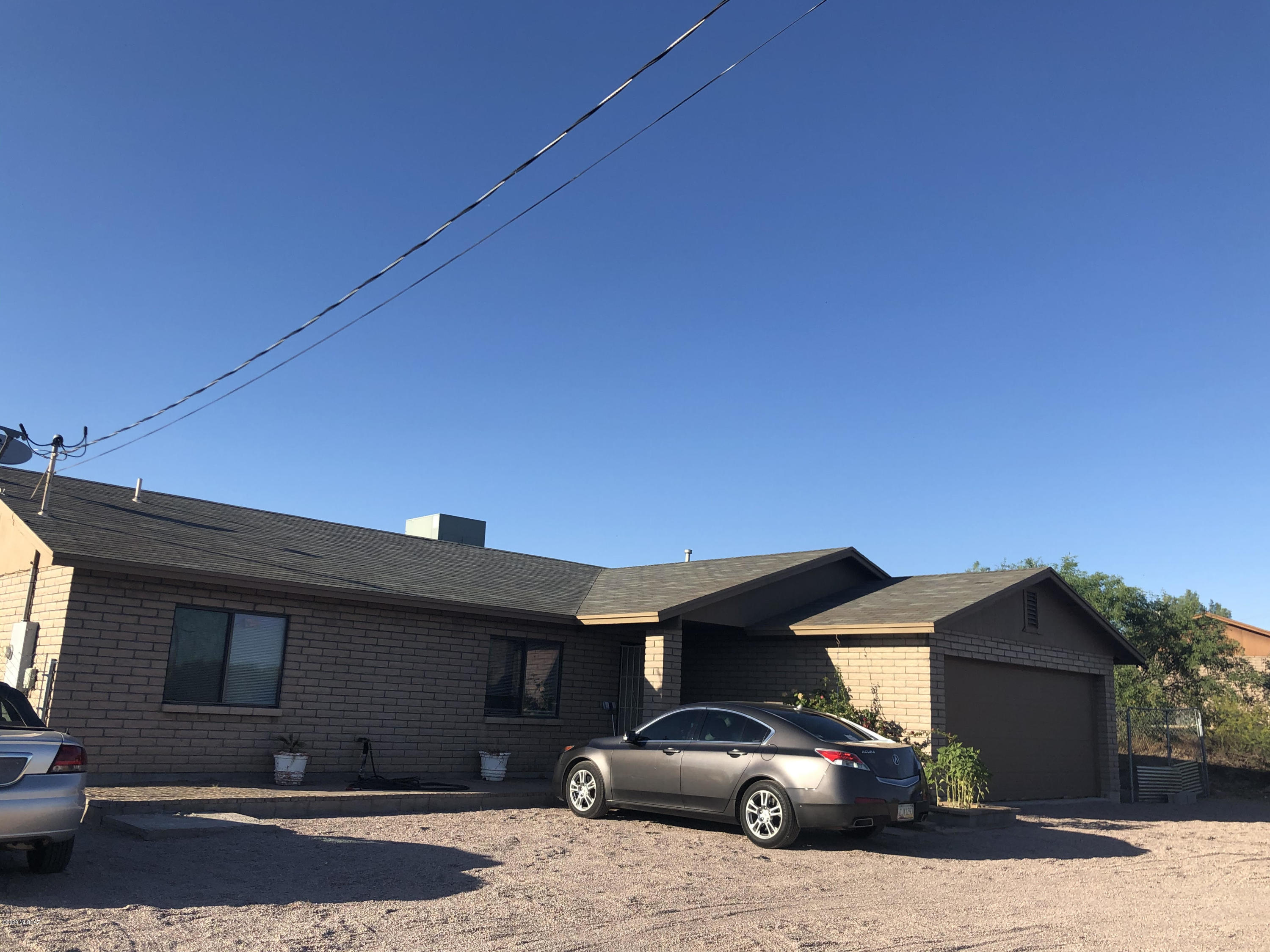 Propety is located on corner lot has very nice views from back of property
Open floor plan 
all fenced back yard