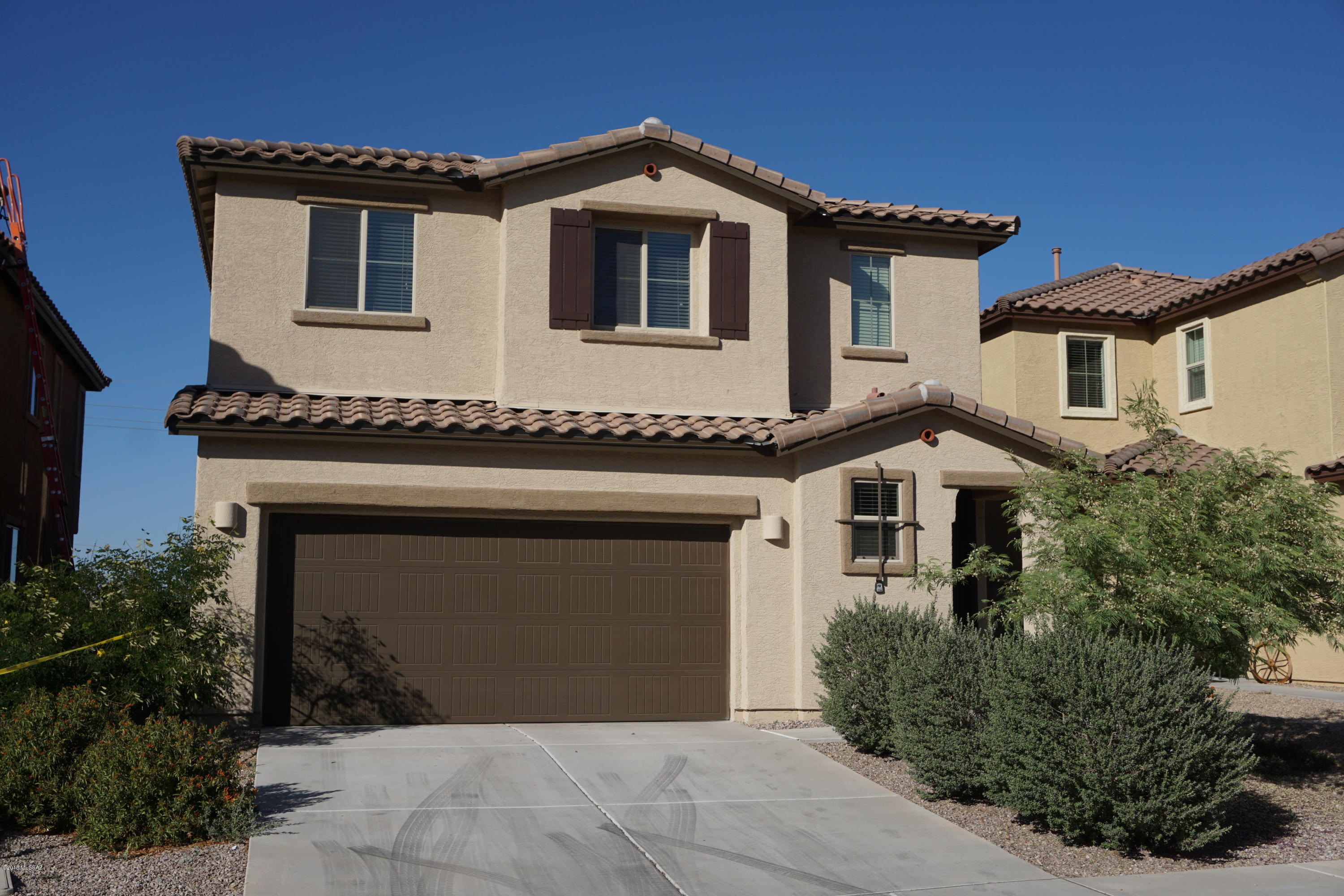 Interstate 10 and Kolb Road - Residential