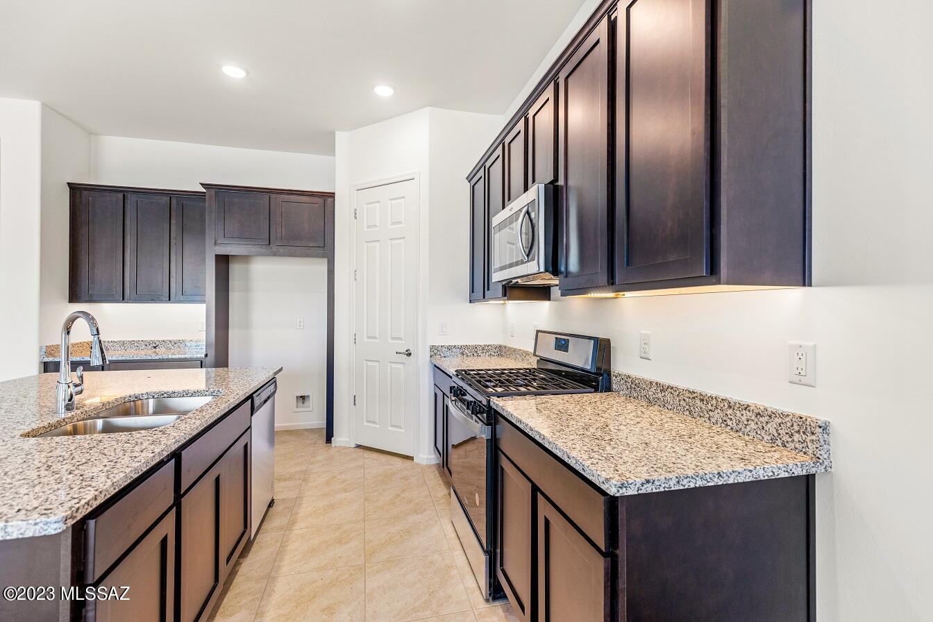 Gladden Farms Block 31 - Residential