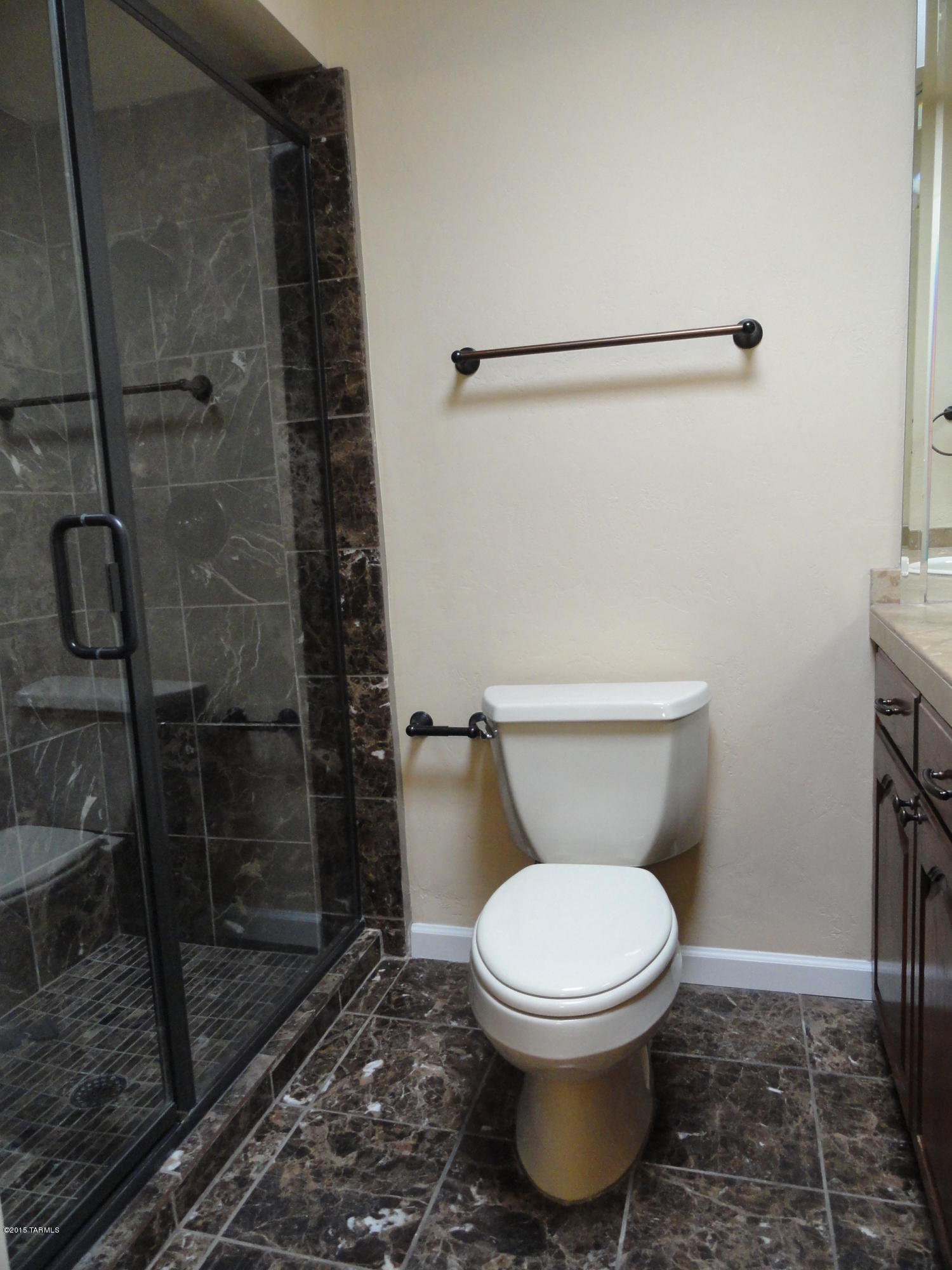 Broadway East (1-112) - Residential