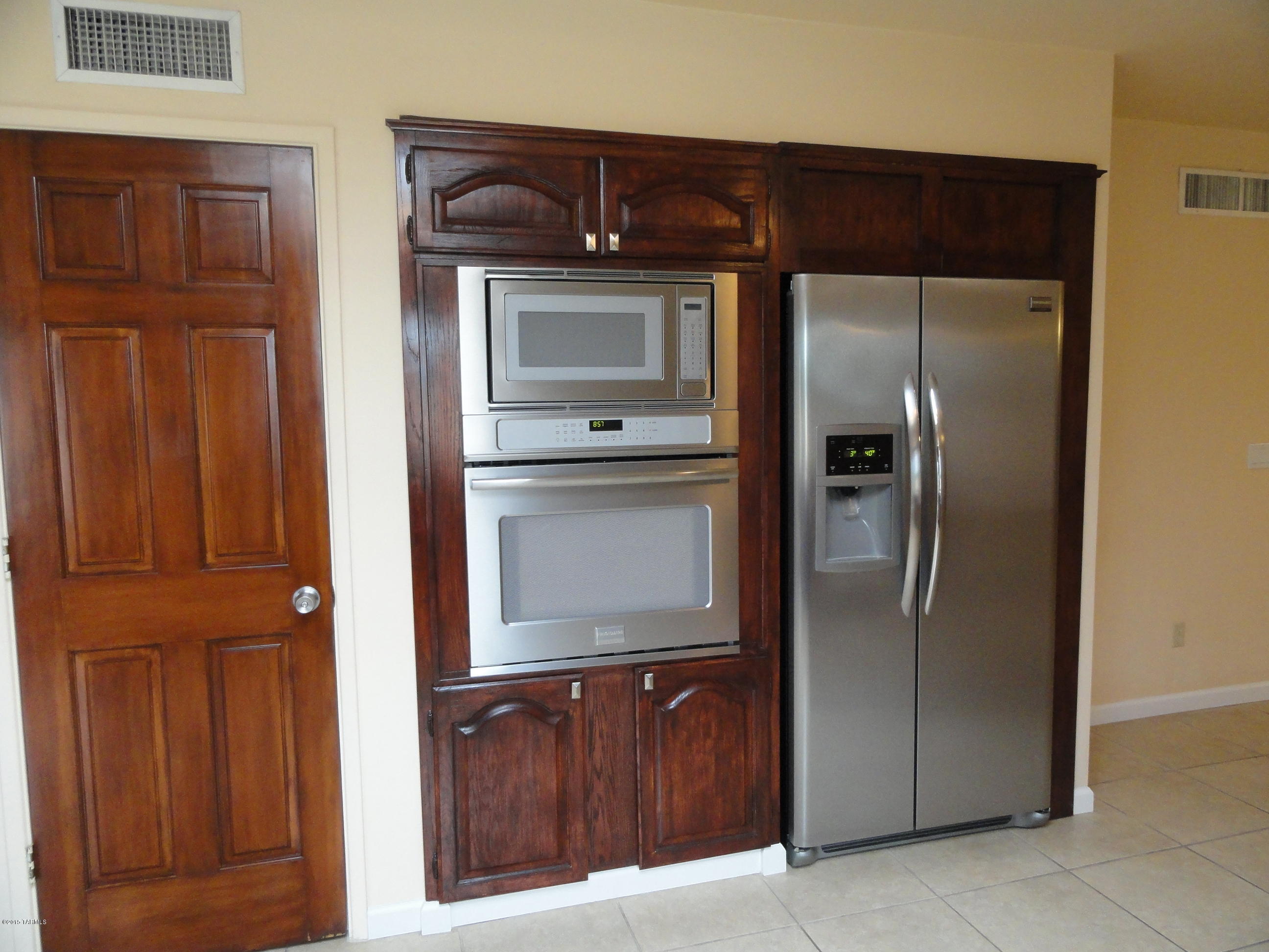 Broadway East (1-112) - Residential