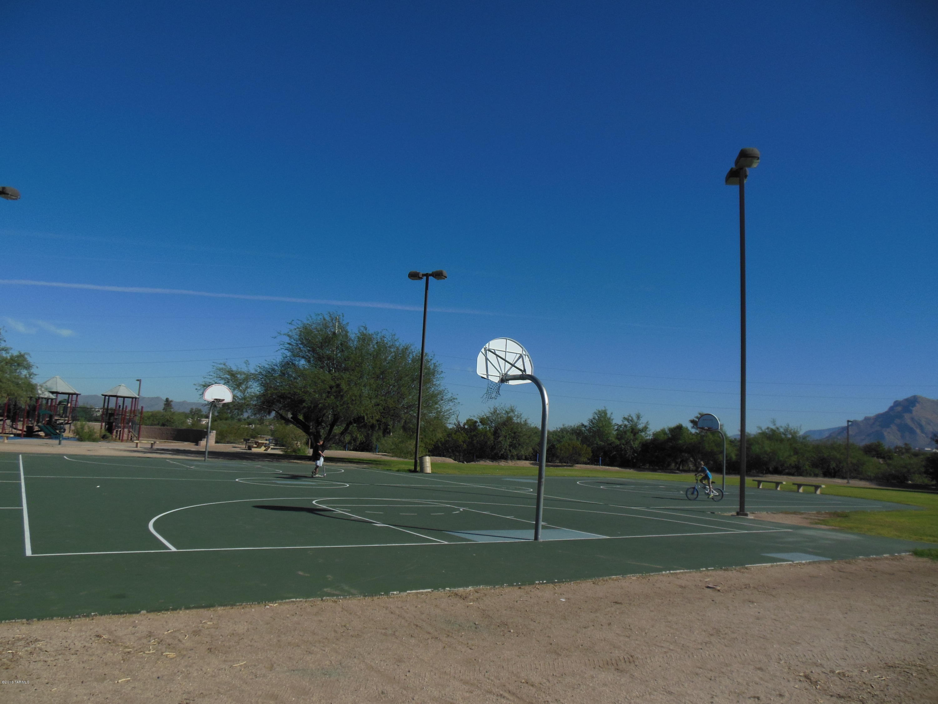 Palmdale (100-199) - Land