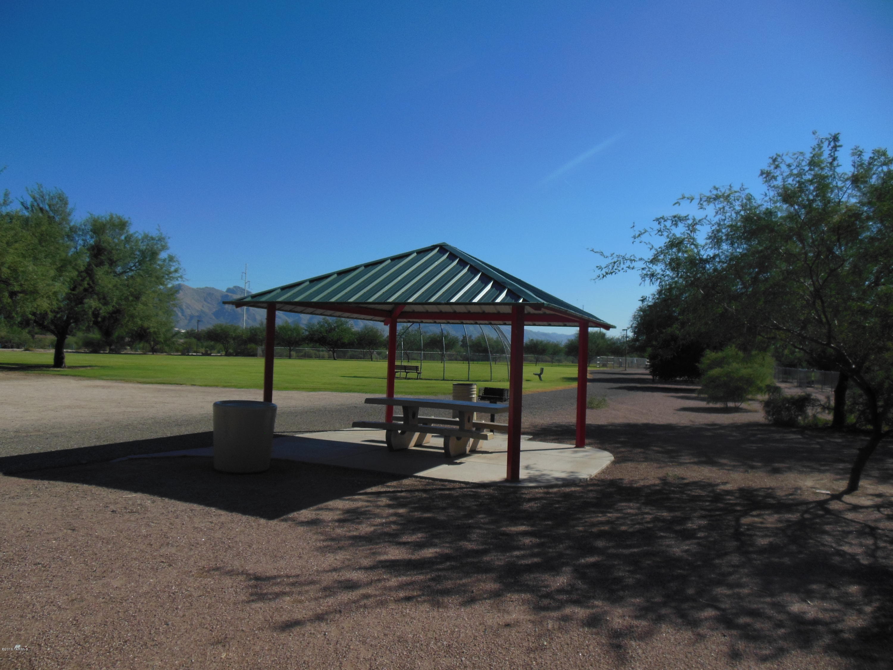 Palmdale (100-199) - Land
