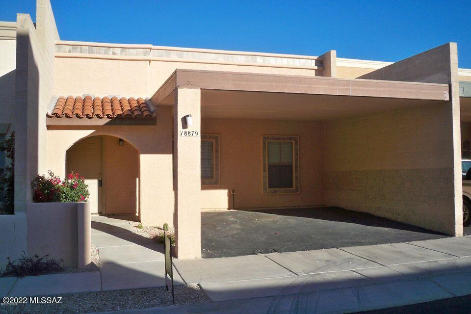 ATTENTION FIRST TIME BUYERS!  ***Sparkling clean townhouse featuring two bedrooms and two baths, some recent painting!  New carpeting and stainless steel appliances! Move-in condition!  Quiet residential community, a great place for kids, enjoy the inviting community pool and spa plus the clubhouse facilities with a gym and game room!! Shopping and all amenities are nearby plus quick access to I-19!   DON'T WAIT!  WILL NOT LAST!