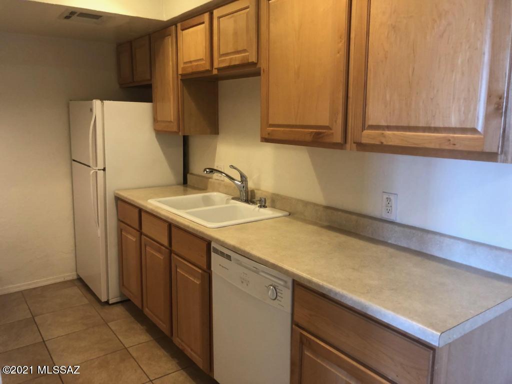 Sierra Madre Condos - Residential