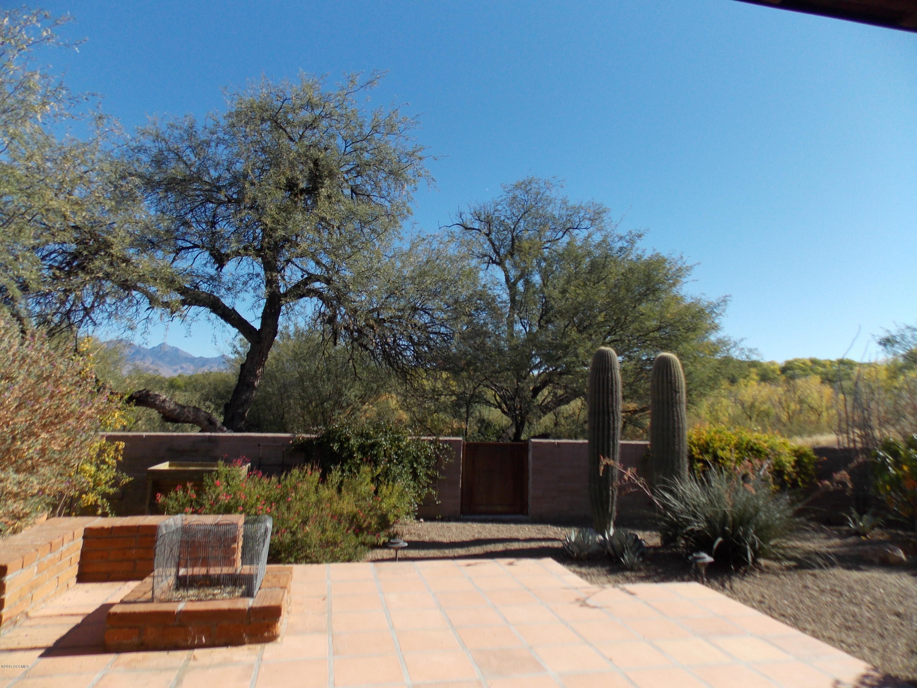 Barrio Trails Head - Residential