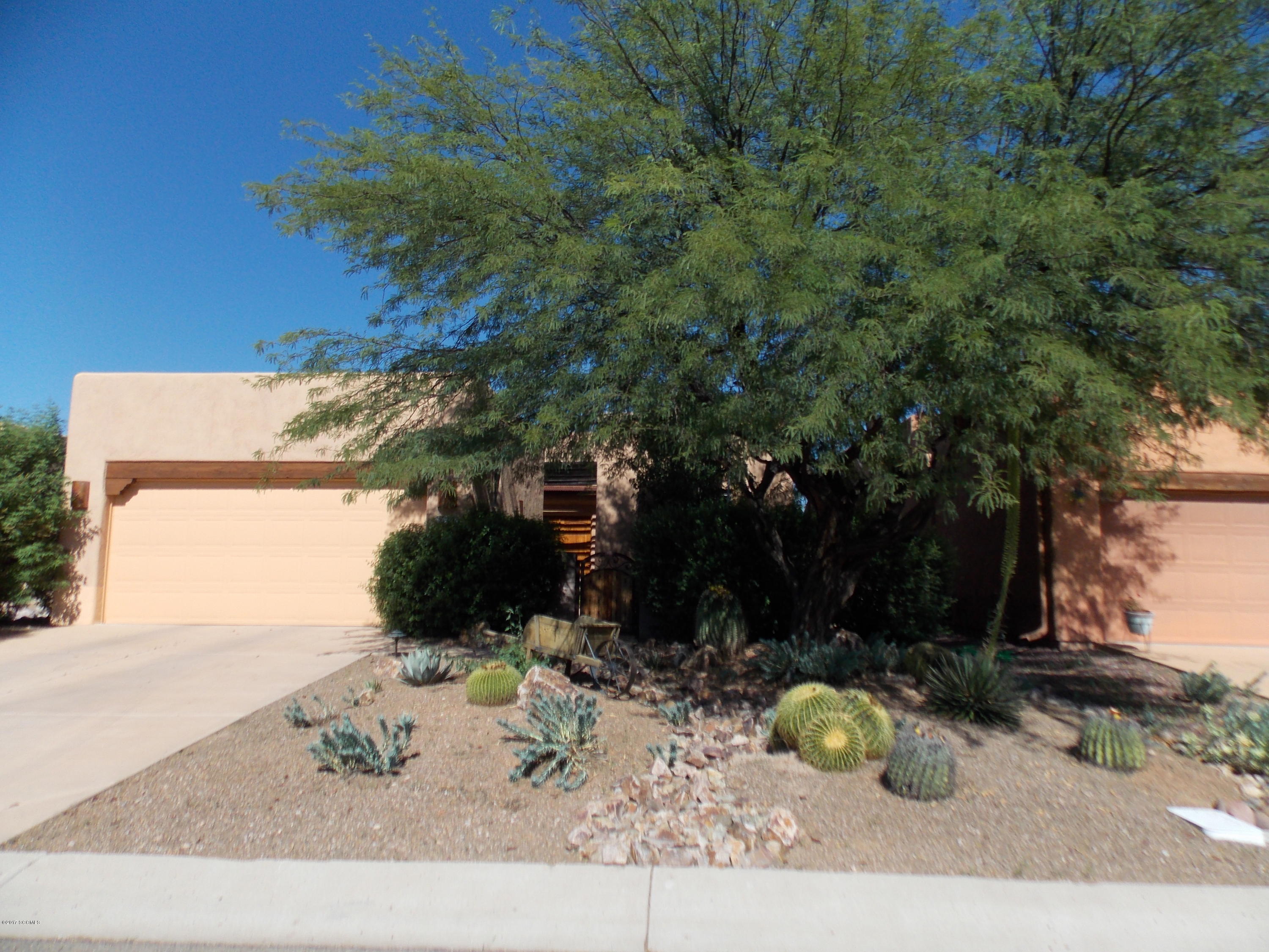 Barrio Trails Head - Residential