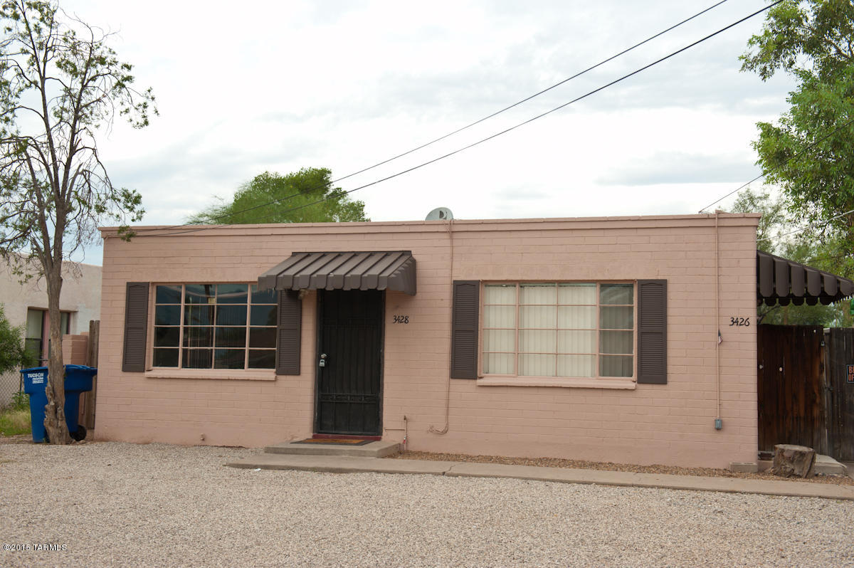 Great investment or Live in front unit and pay you mortgage with other unit! 
Family owned and managed rental on huge lot with storage shed at back of property.  No rear neighbors. Great central location. Close to schools shopping and buses.  
wont last long , clean & updated . Just recoated roofs.  Ready for you!
