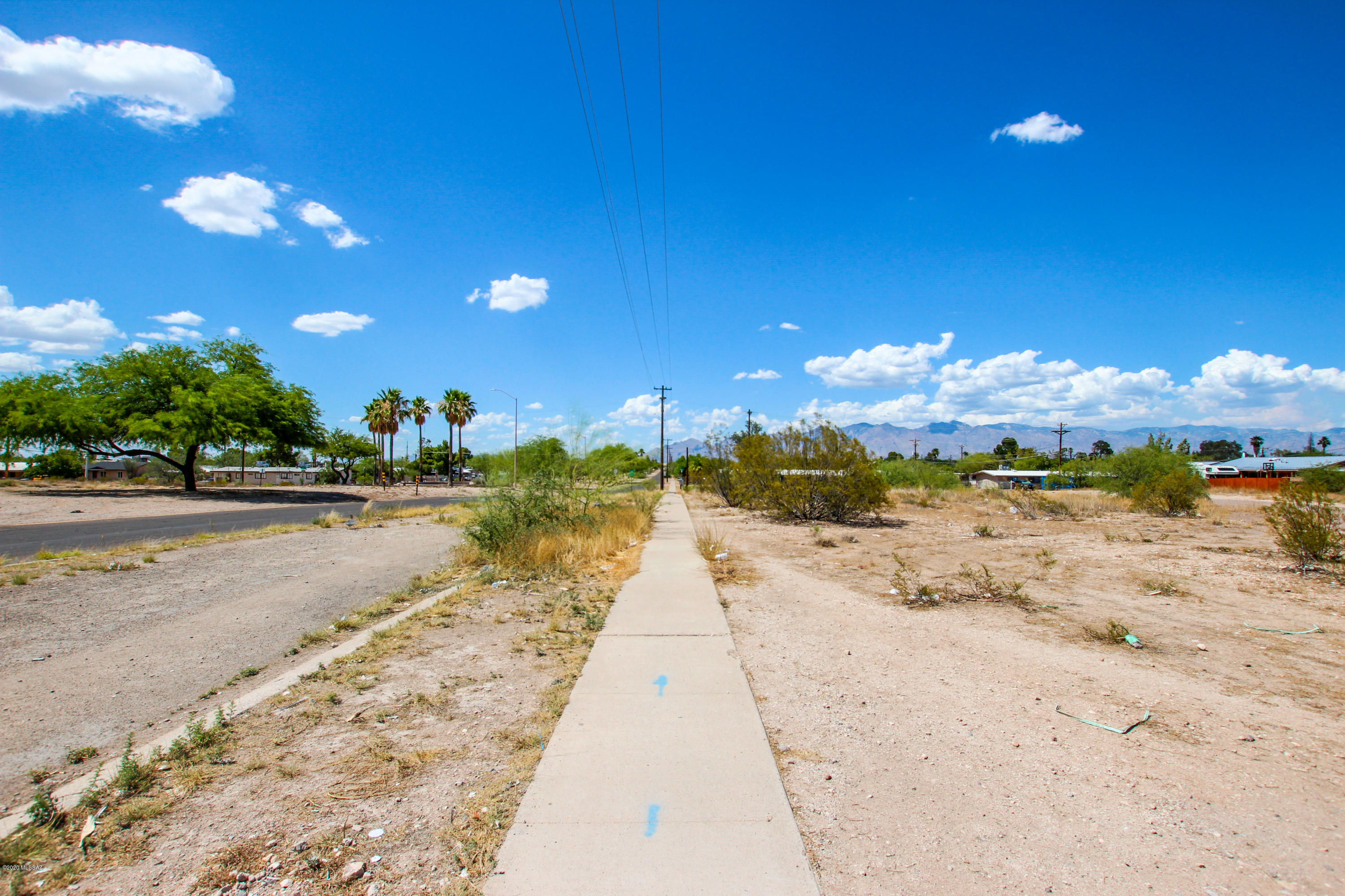Pueblo Gardens - Land