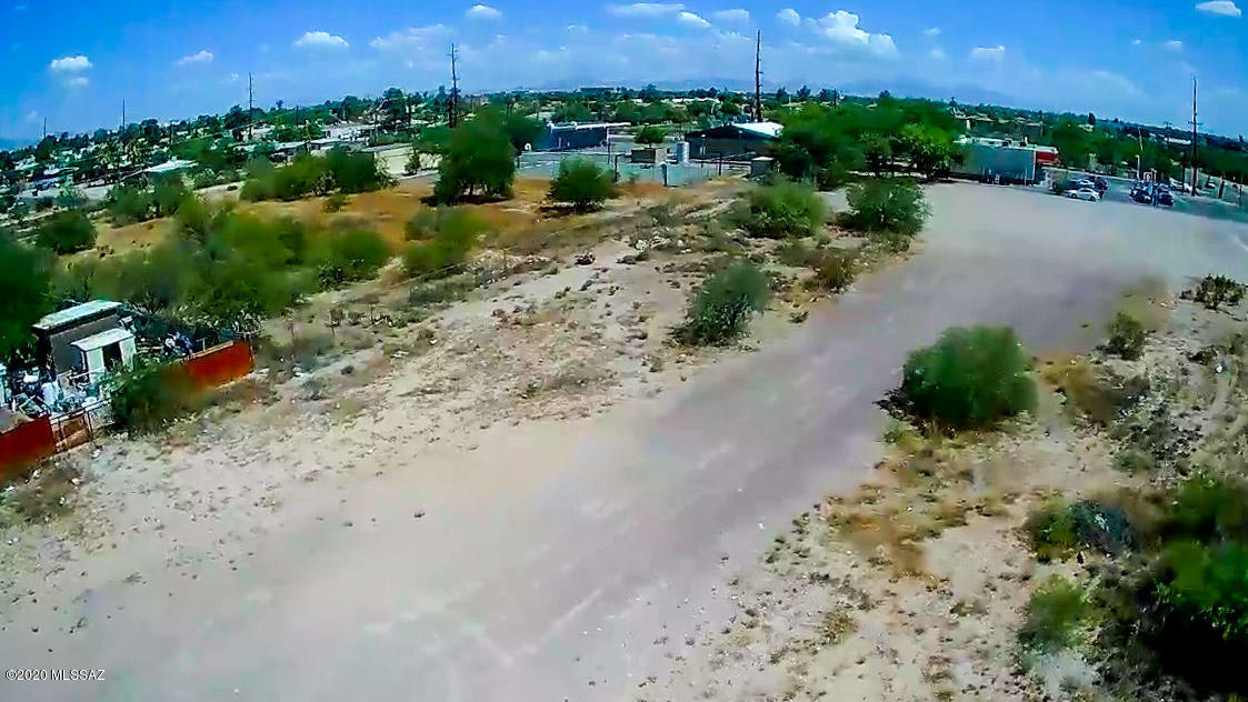 Pueblo Gardens - Land