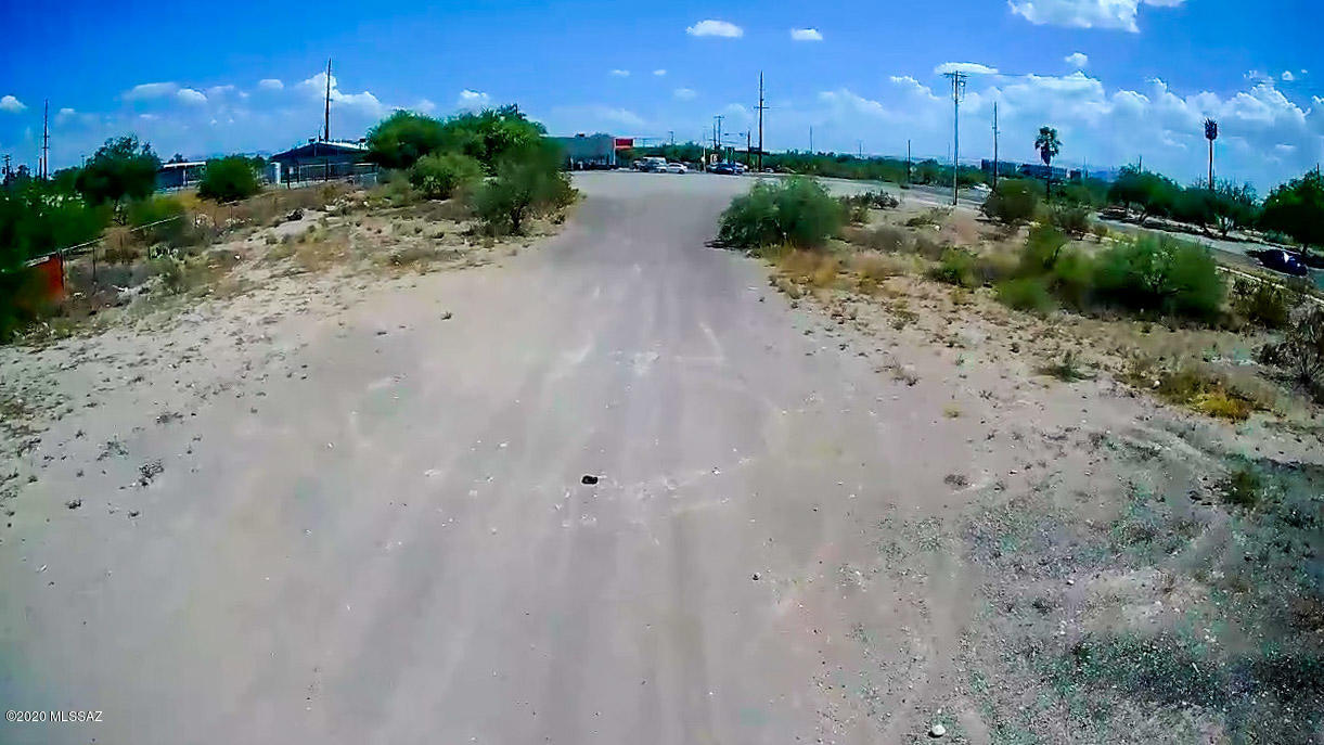 Pueblo Gardens - Land