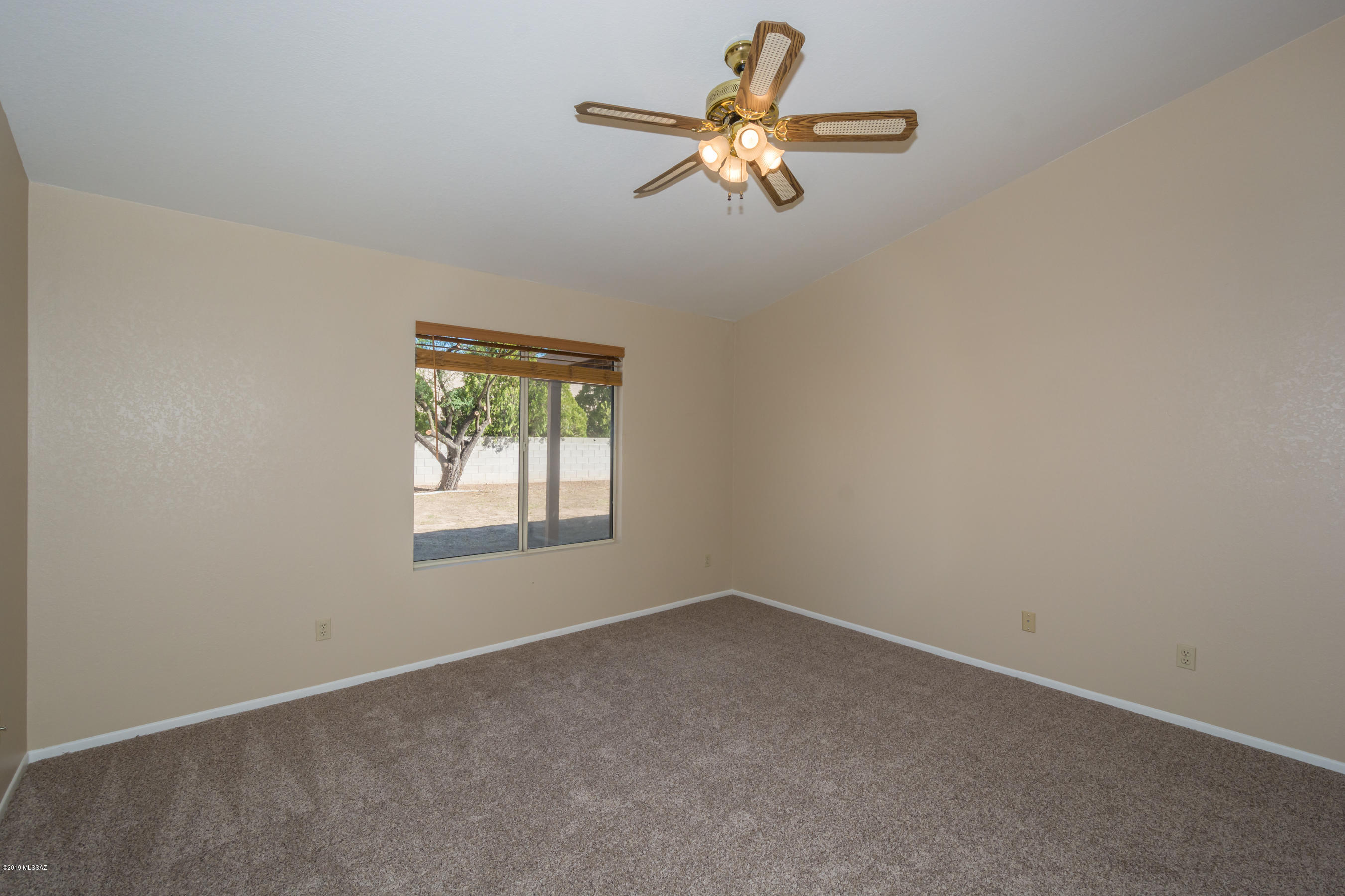 Hacienda Del Oro (1-78) - Residential
