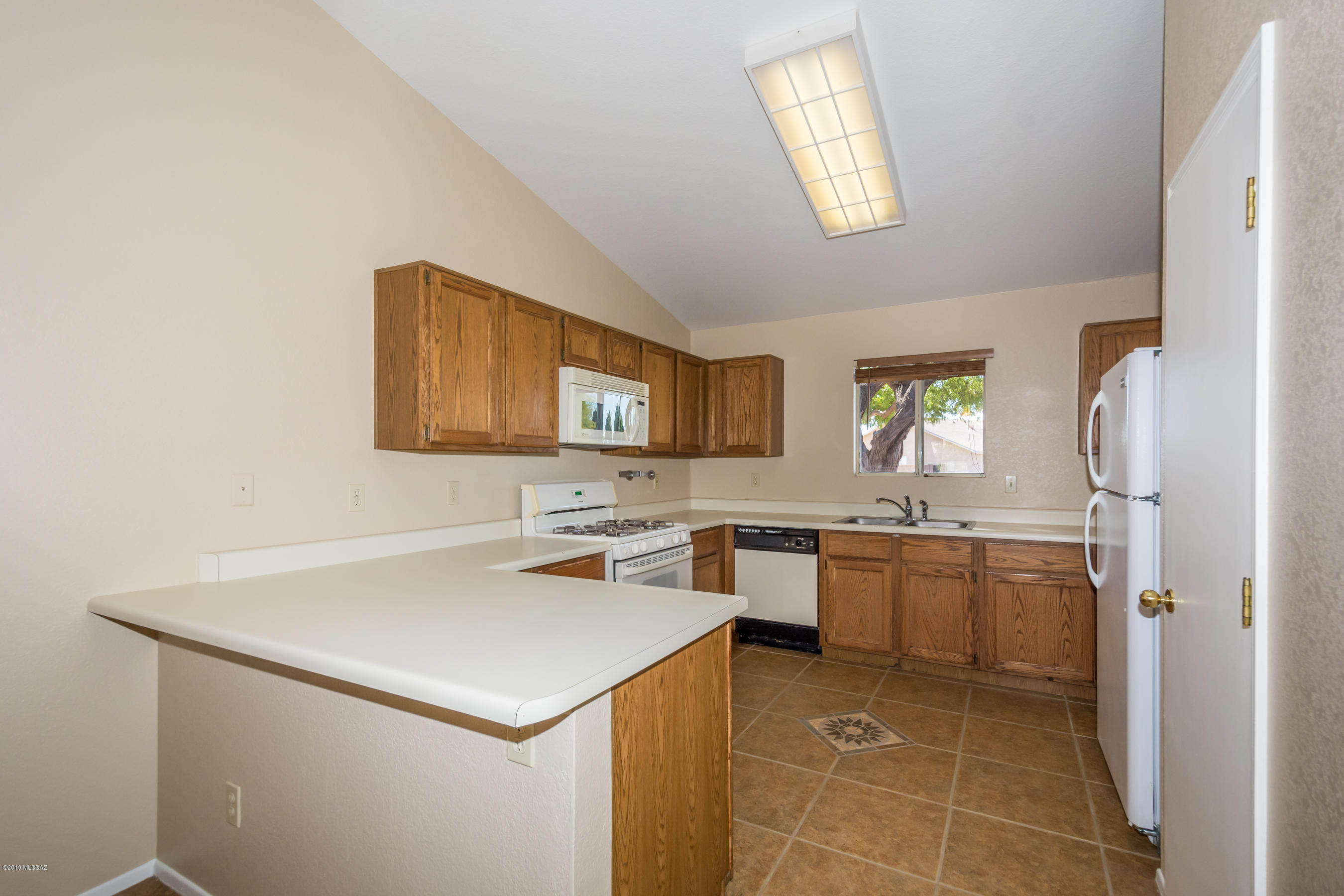 Hacienda Del Oro (1-78) - Residential