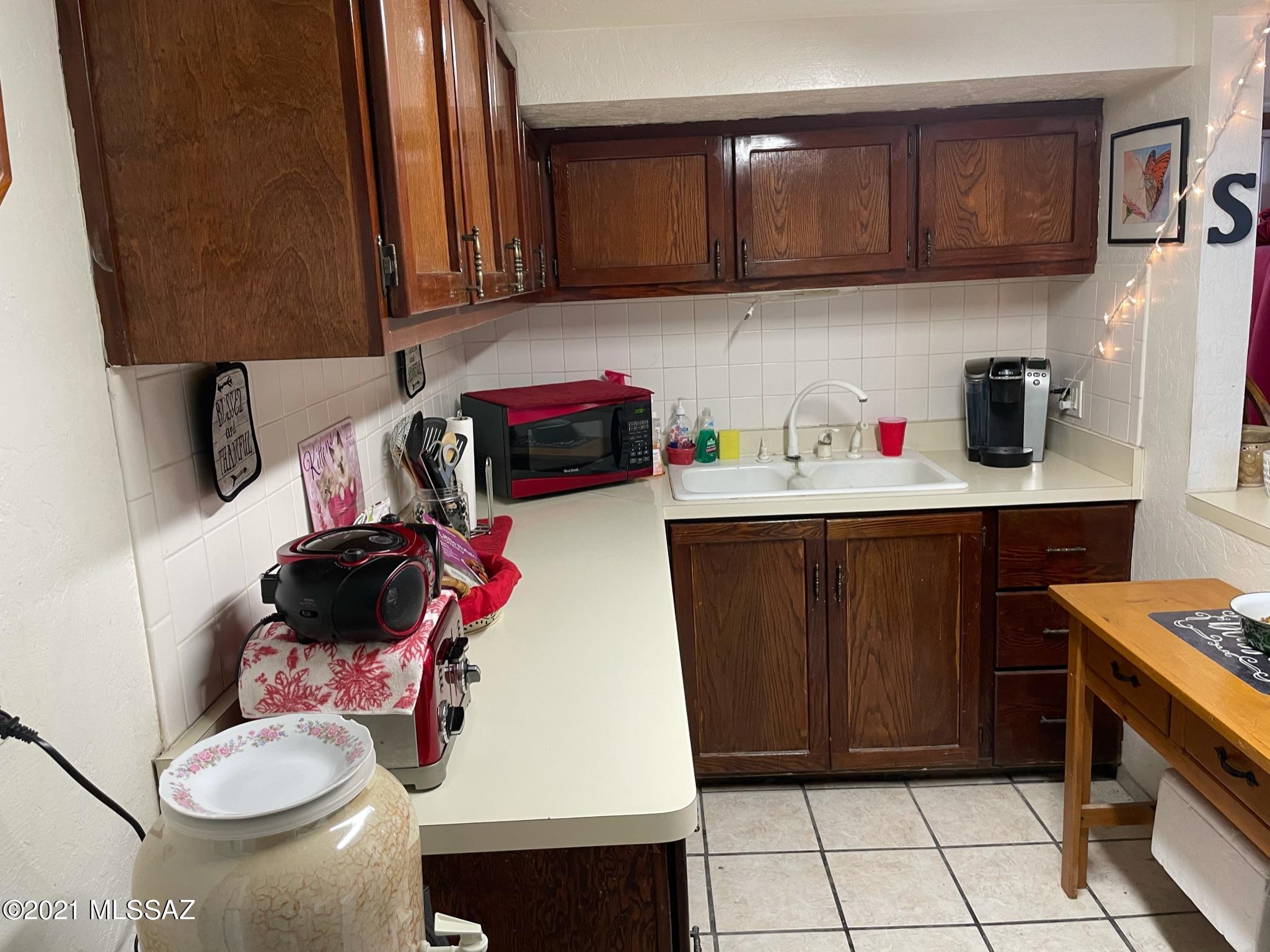 El Cerrito Est - Residential Income