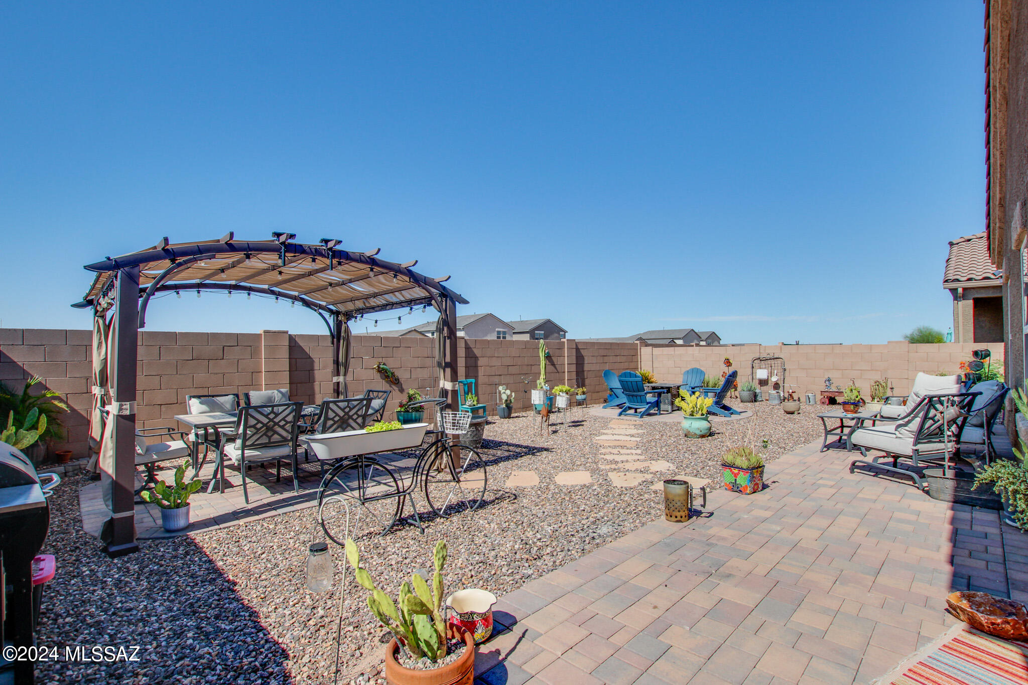 Saguaro Bloom SQ20180540069 - Residential