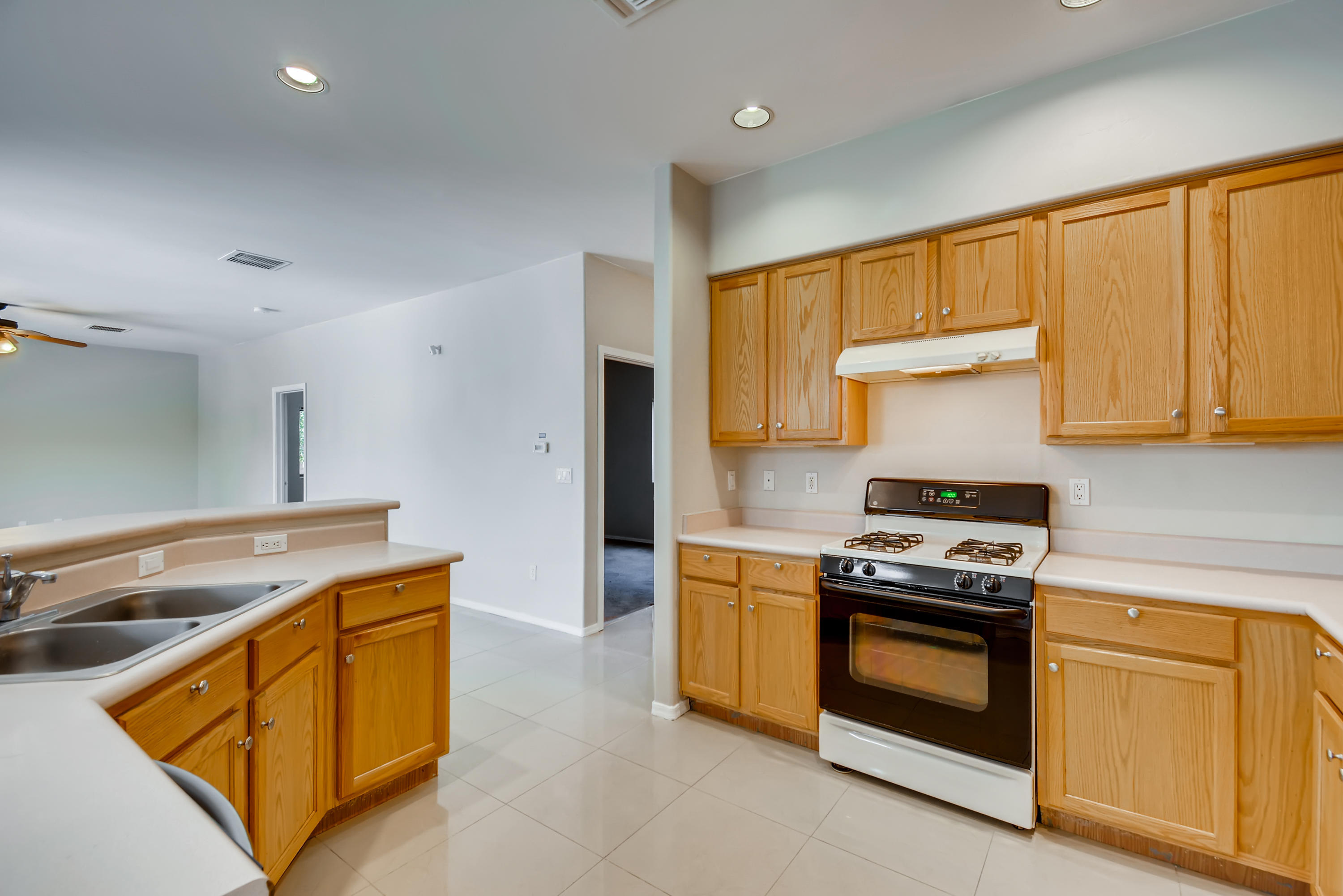 Continental Reserve Block 12 (1-71) - Residential