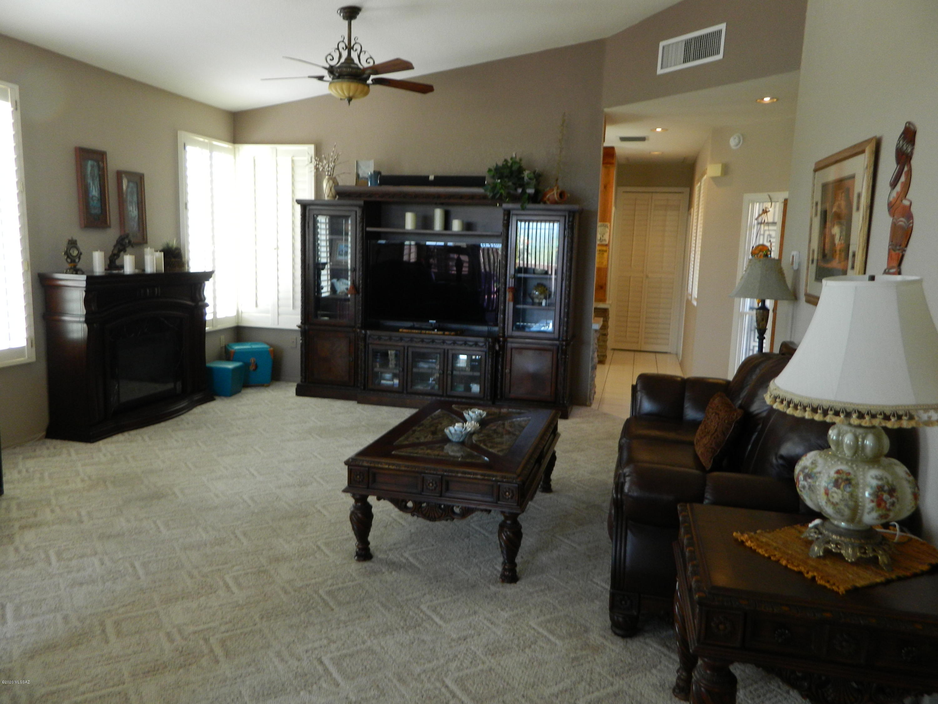 San Ignacio Heights (93-135) - Residential