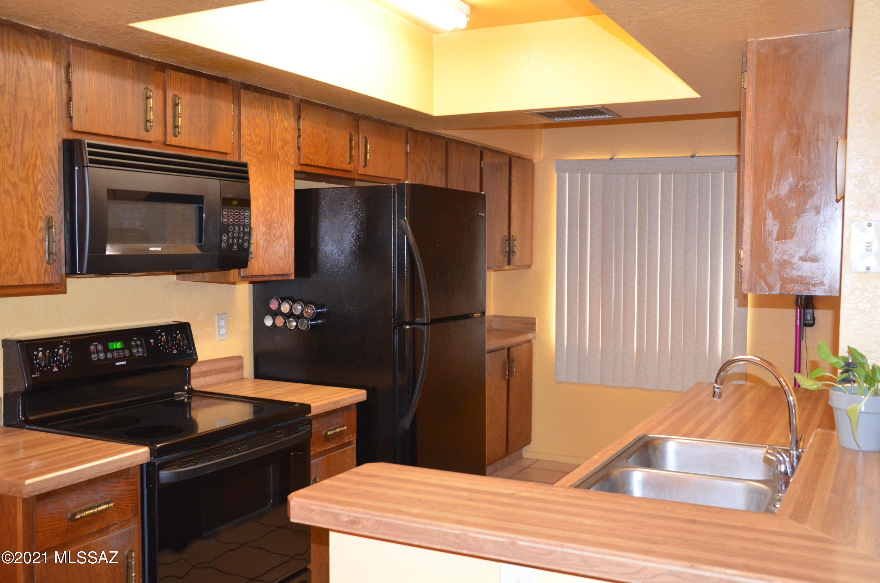 Summertree Condominiums (1-224) - Residential