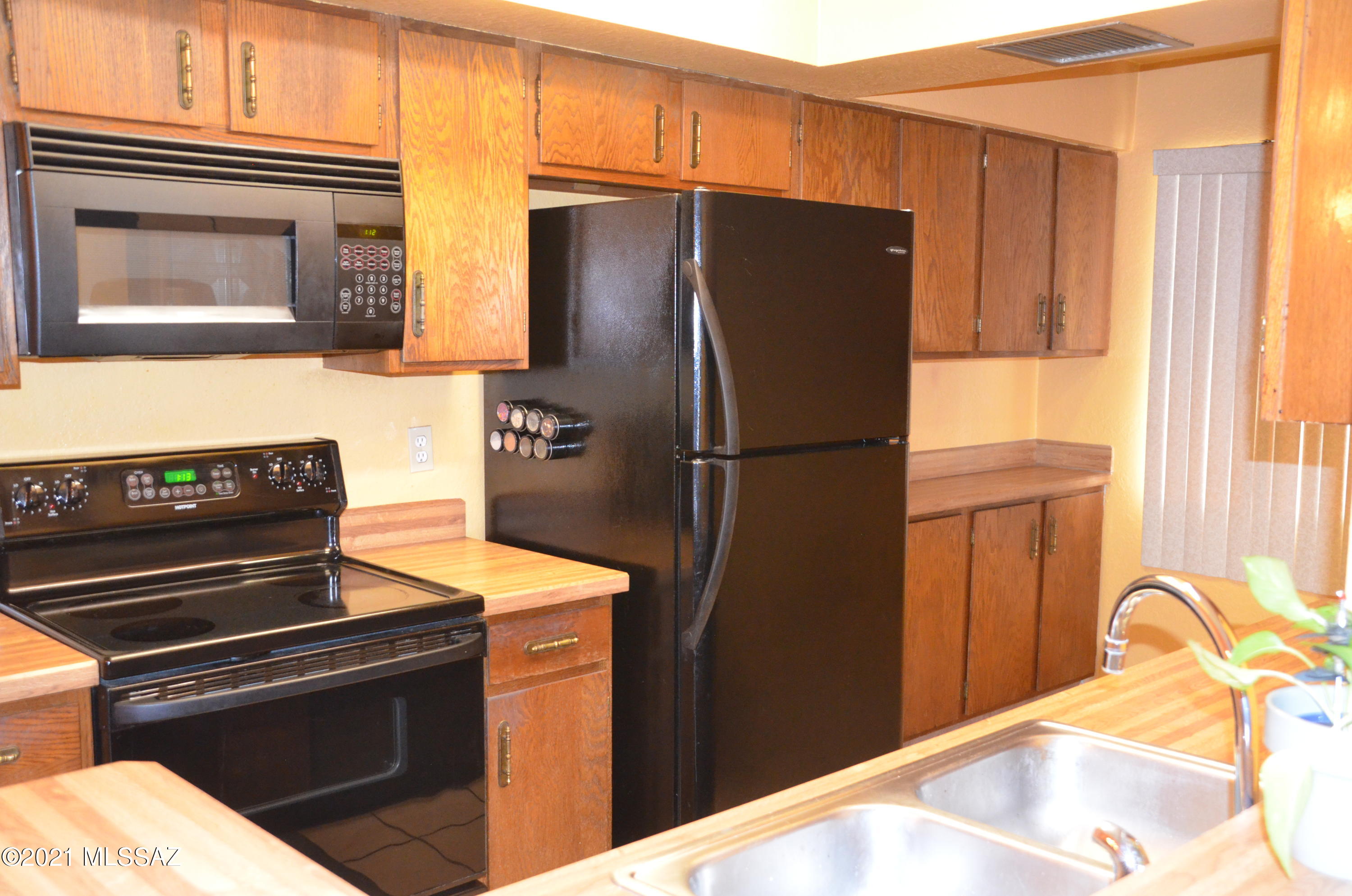 Summertree Condominiums (1-224) - Residential