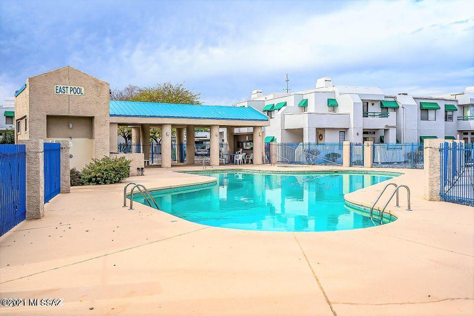 Summertree Condominiums (1-224) - Residential