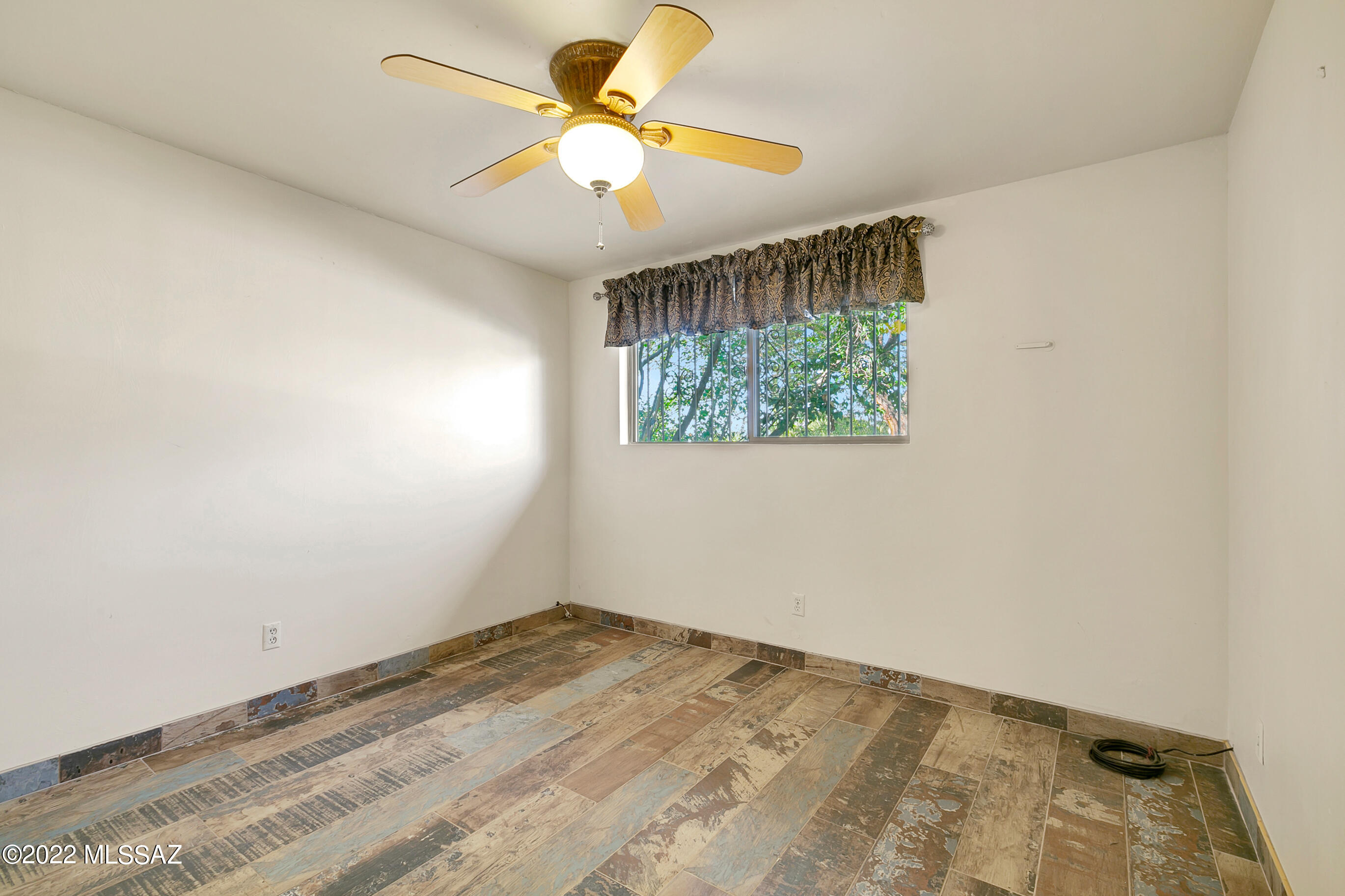 Braewood Terrace (1-107) - Residential