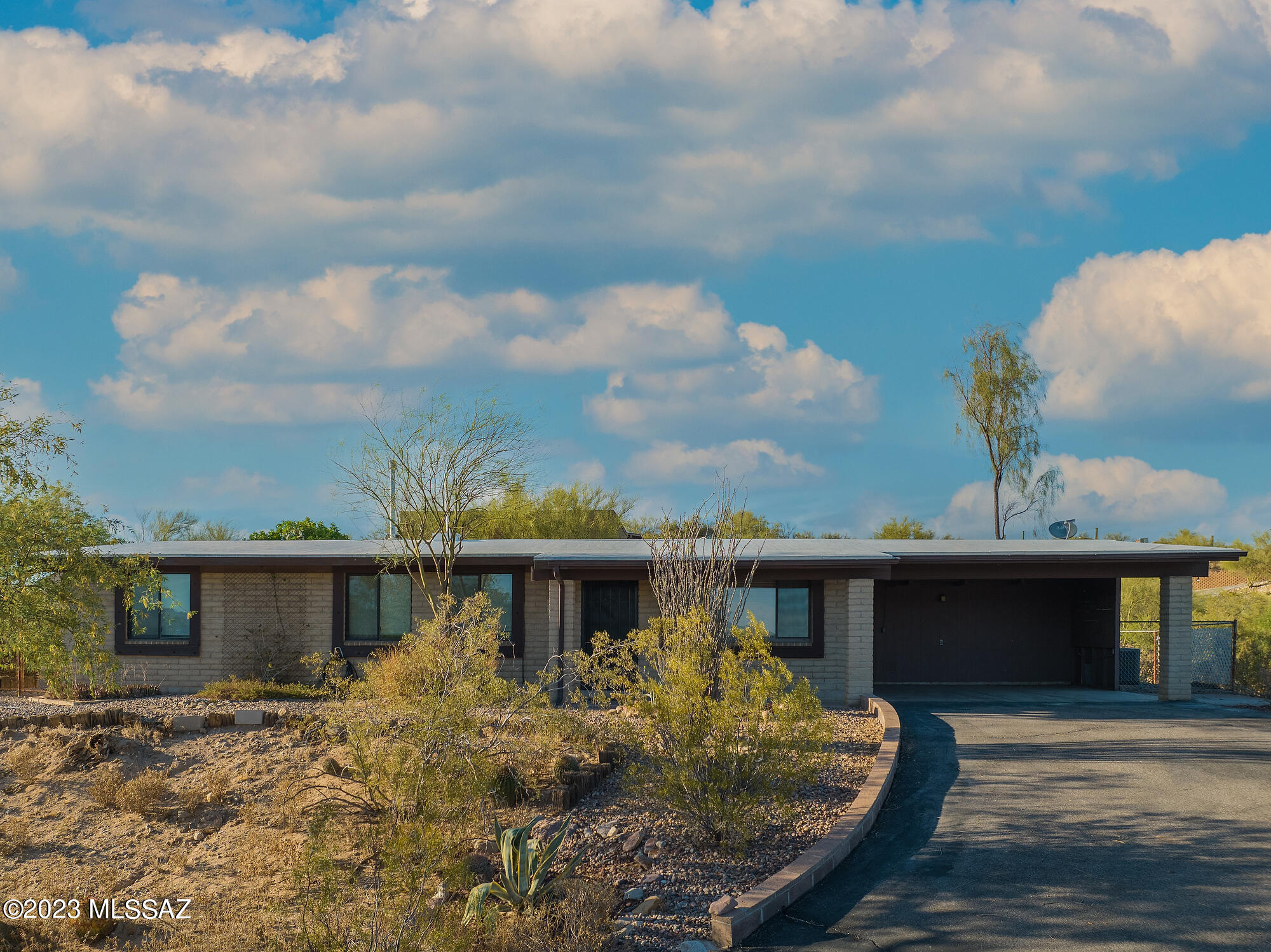 Casas Adobes Park (416-540) - Residential