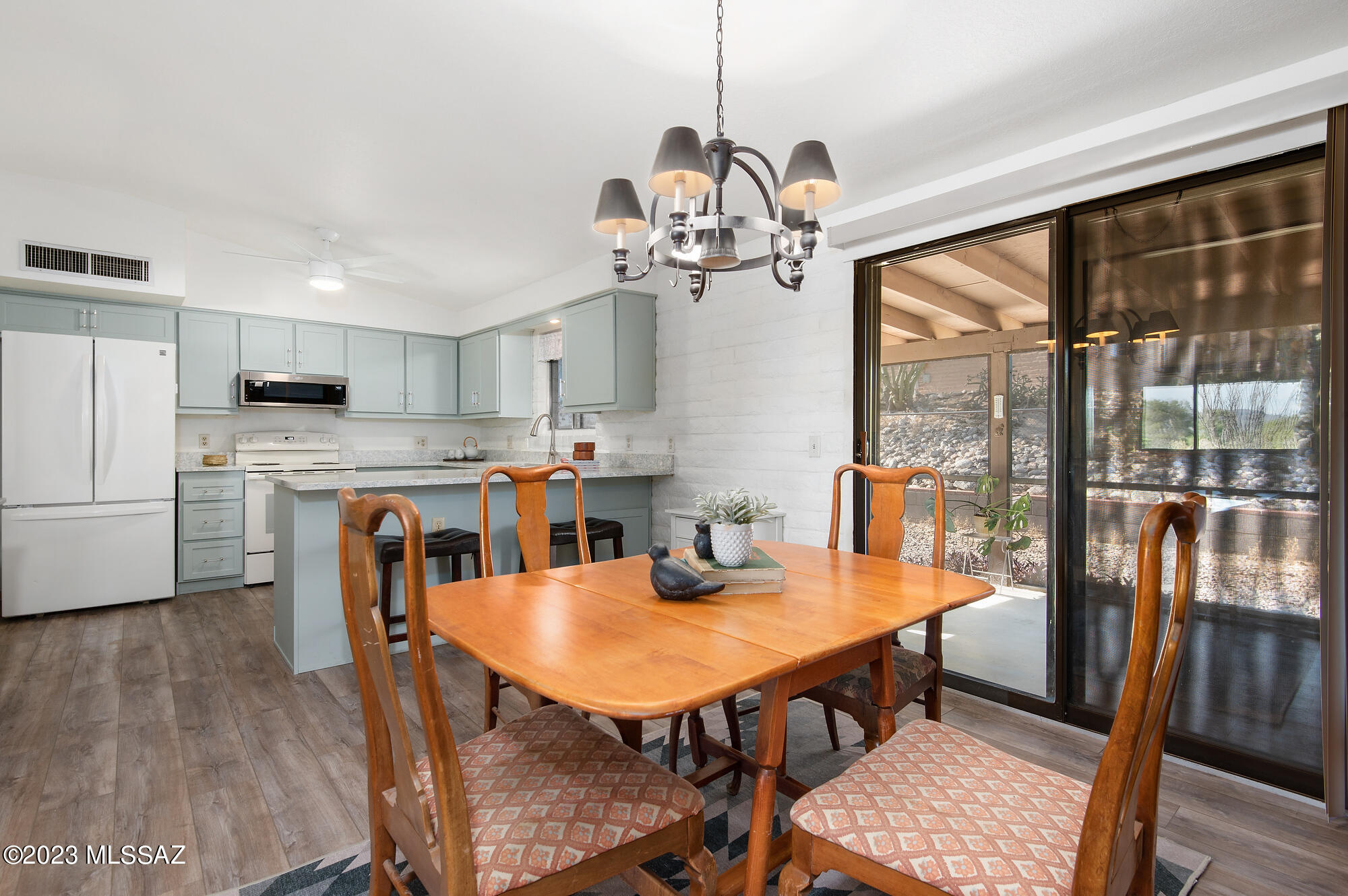 Casas Adobes Park (416-540) - Residential
