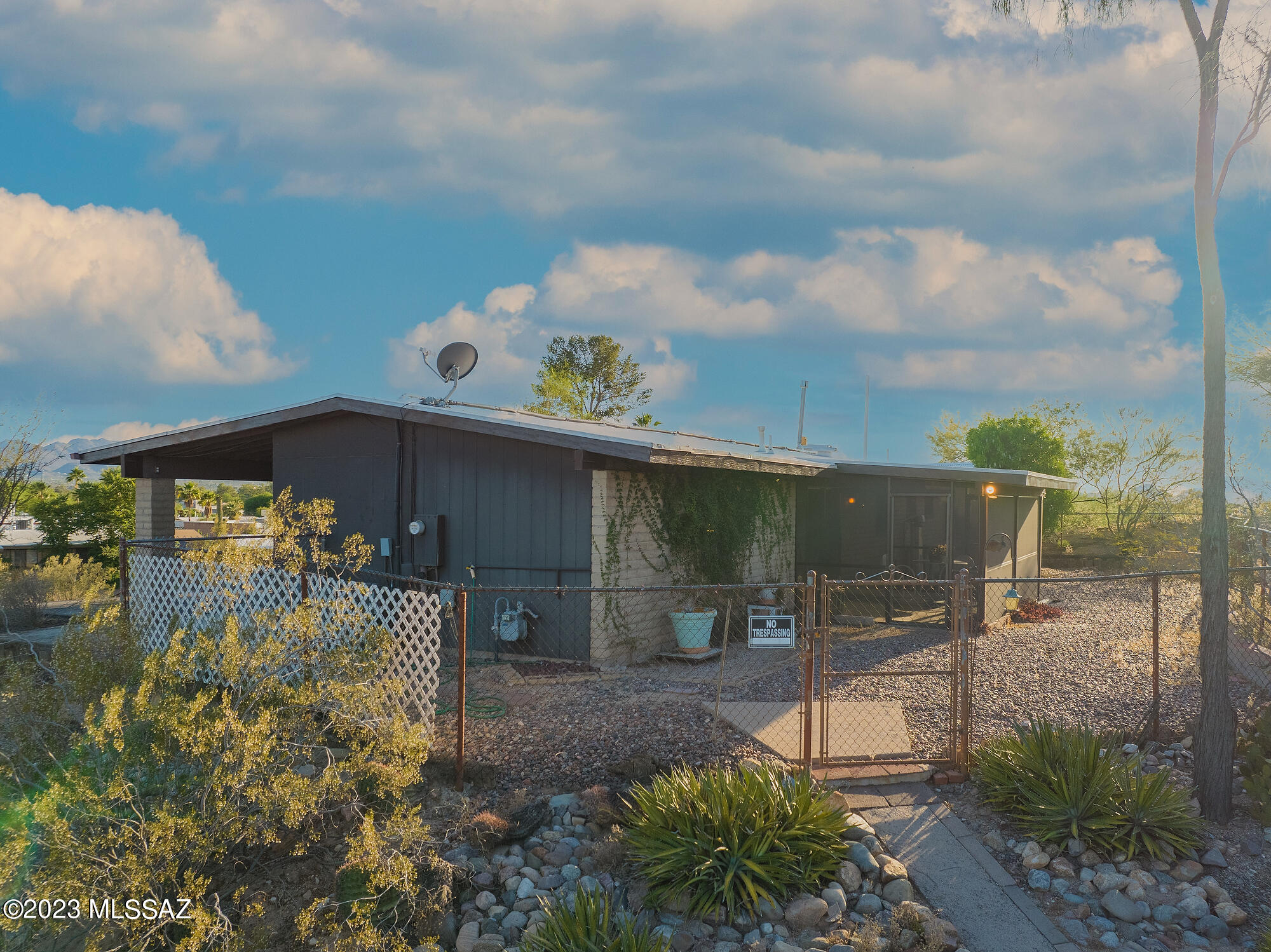 Casas Adobes Park (416-540) - Residential