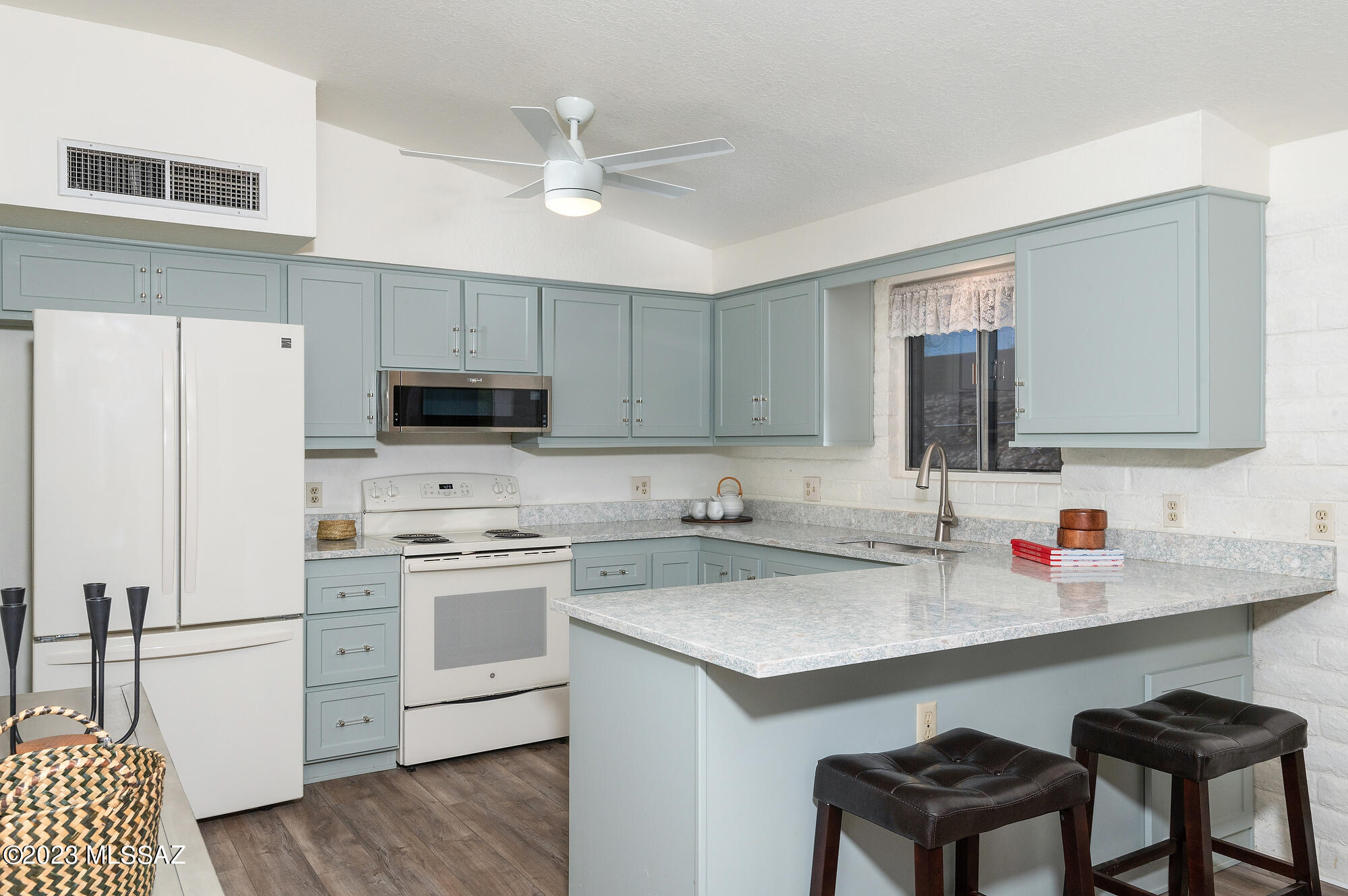 Casas Adobes Park (416-540) - Residential