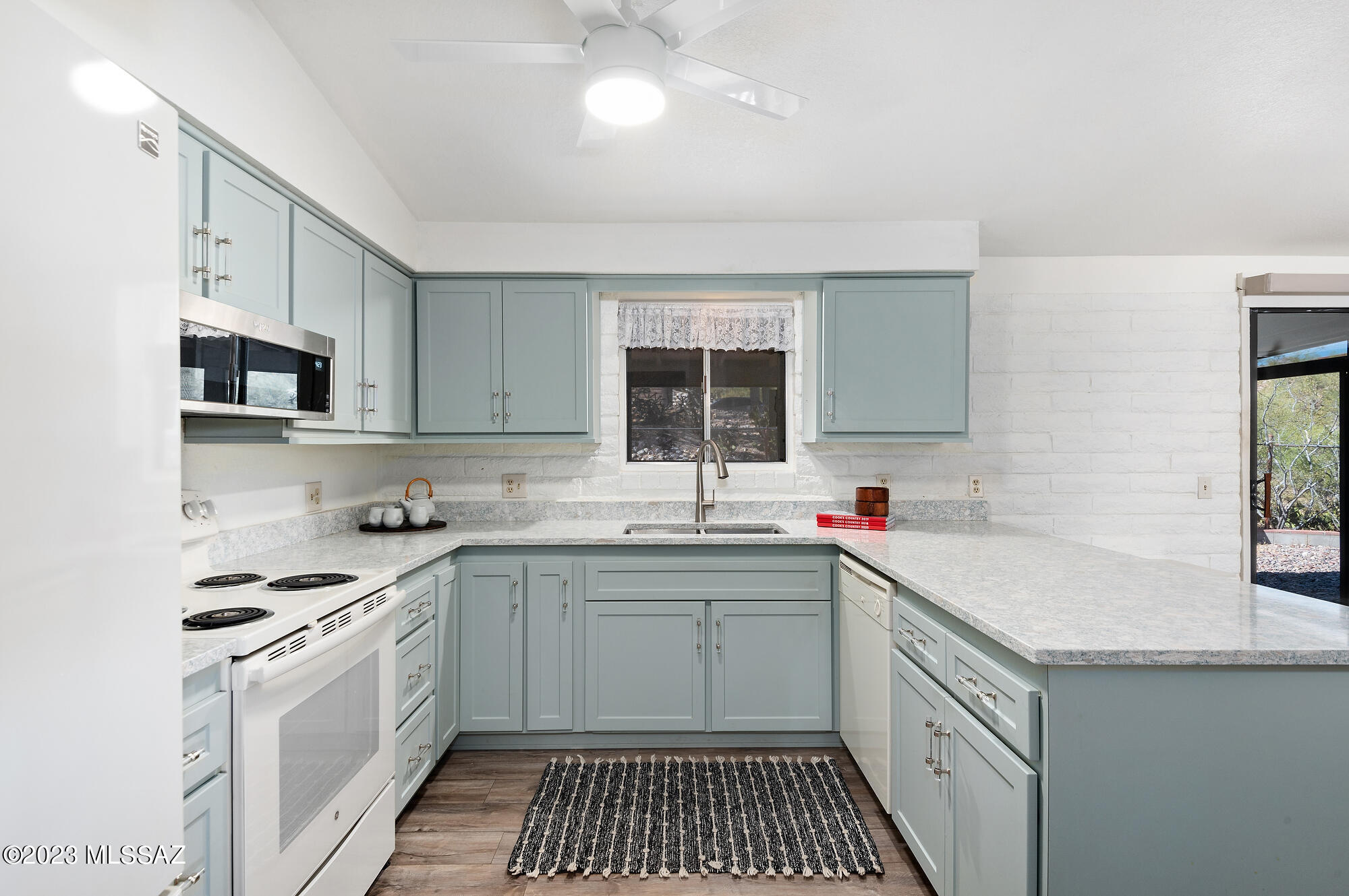 Casas Adobes Park (416-540) - Residential