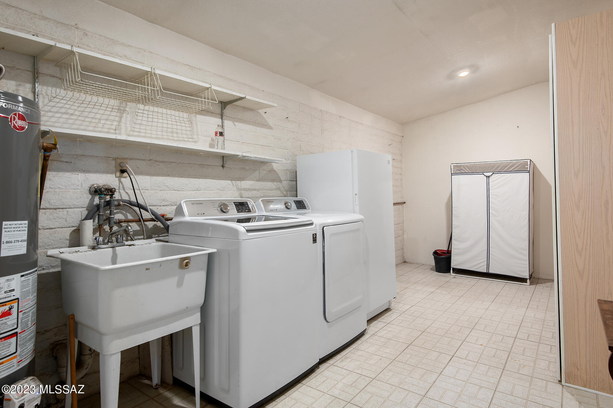 Casas Adobes Park (416-540) - Residential