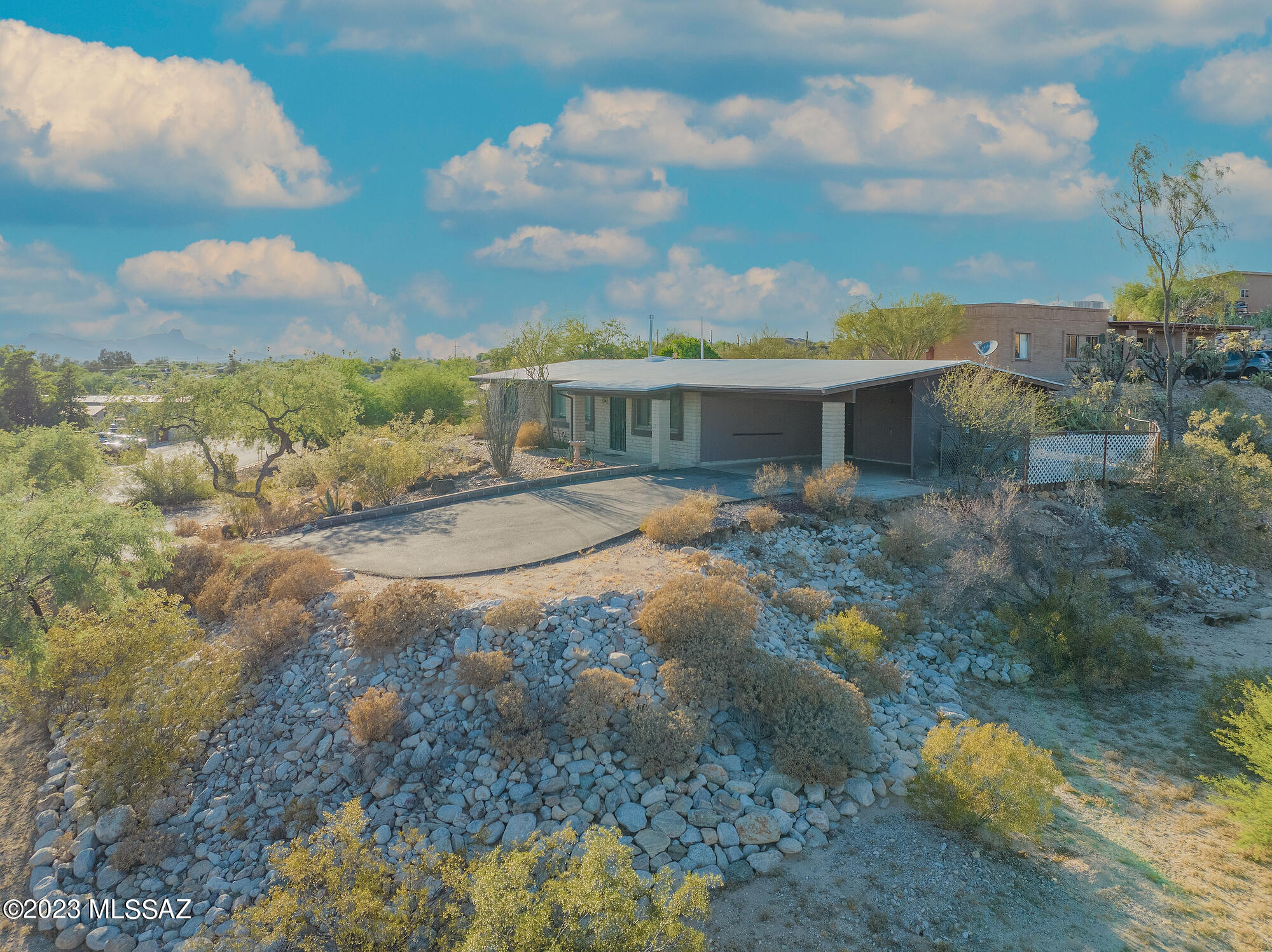 Casas Adobes Park (416-540) - Residential