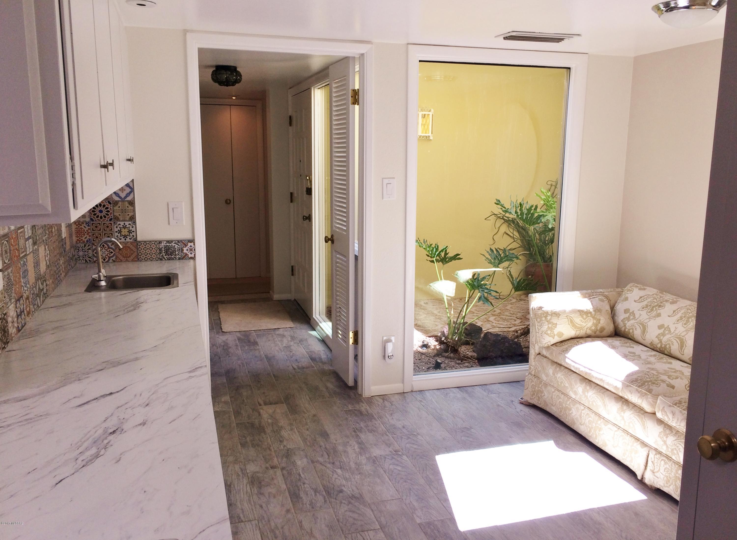 Casas De Oro(1-2) - Residential