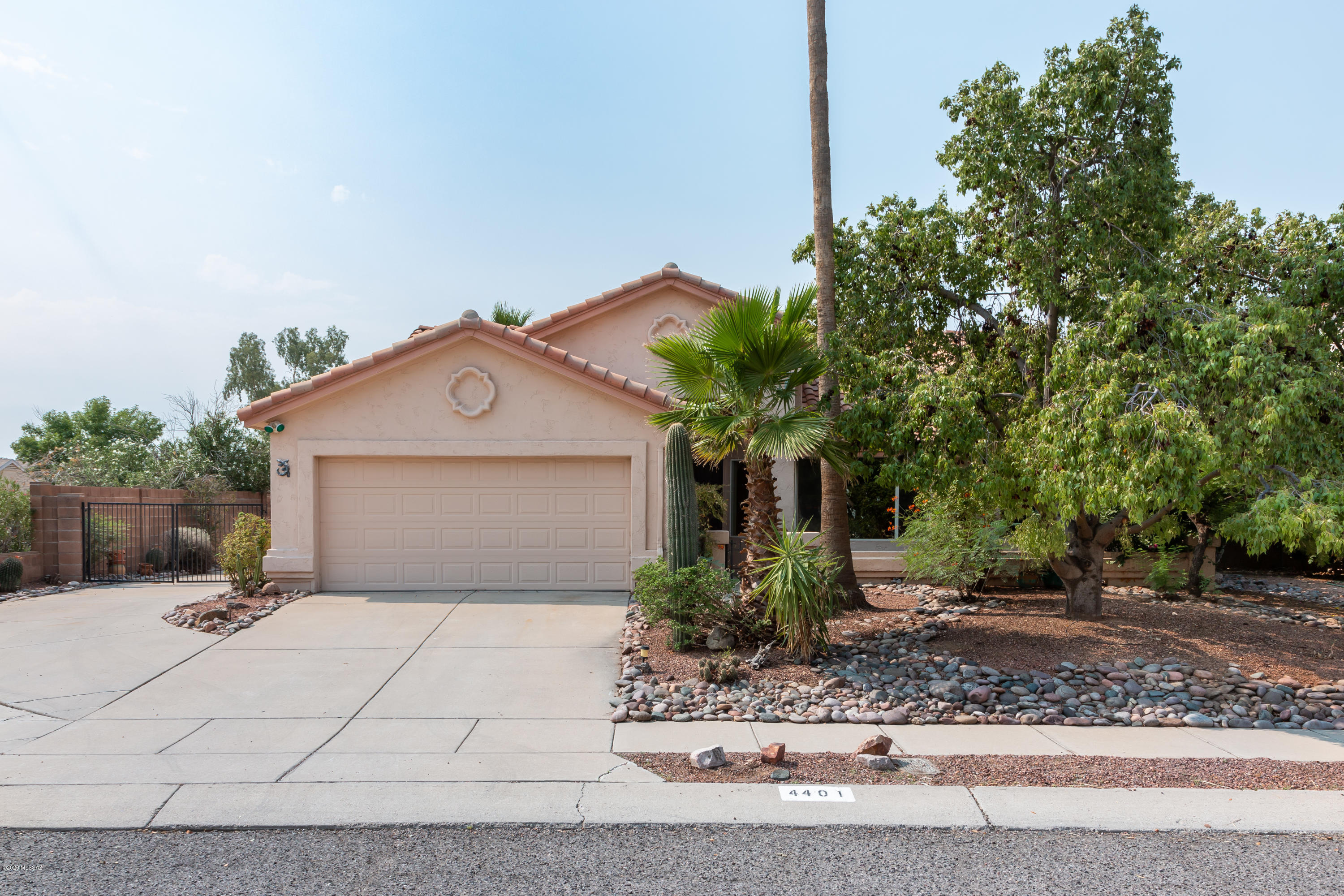 3 bed/2 bath home in Bridlewood Ranch Estates with no HOA. Kitchen has custom knotty alder cabinets and granite countertops. Tile flooring everywhere but master bedroom and closet. Vaulted ceilings, plant shelves and built in book case at living room that will accommodate the largest personal library, family photos, collectibles or all of the above. Ceiling fans where you need them. Access to patio and pool area from living room and master bath.Great yard space with pebble finish pool and spa, extra space for parking toys (possibly RV or boat) with double gate and driveway on east side of house for ease of access. So much potential here.